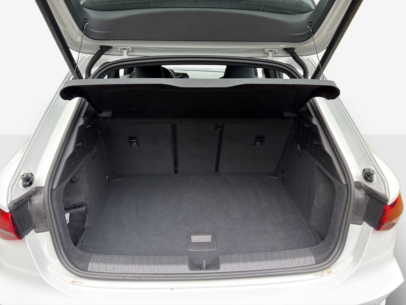 AUDI S3 Sportback TFSI quattro S-tronic-image-12