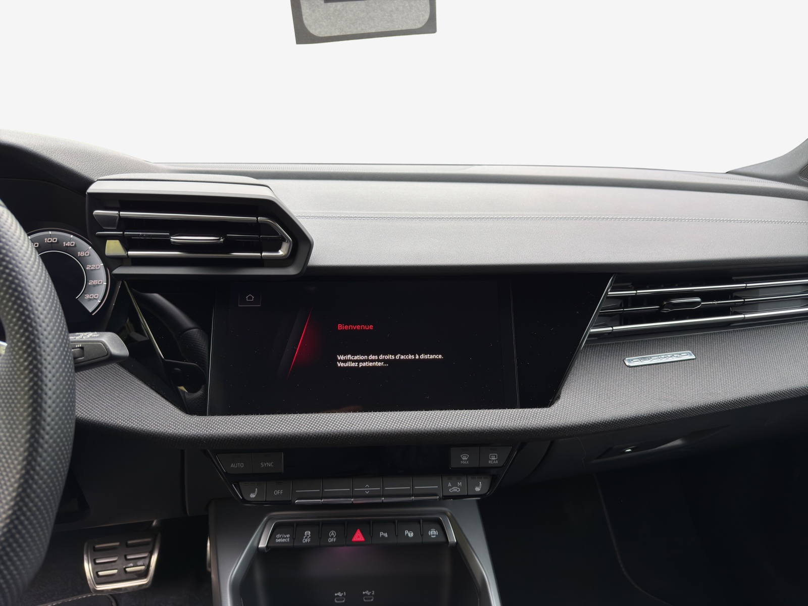 AUDI S3 Sportback TFSI quattro S-tronic-image-10