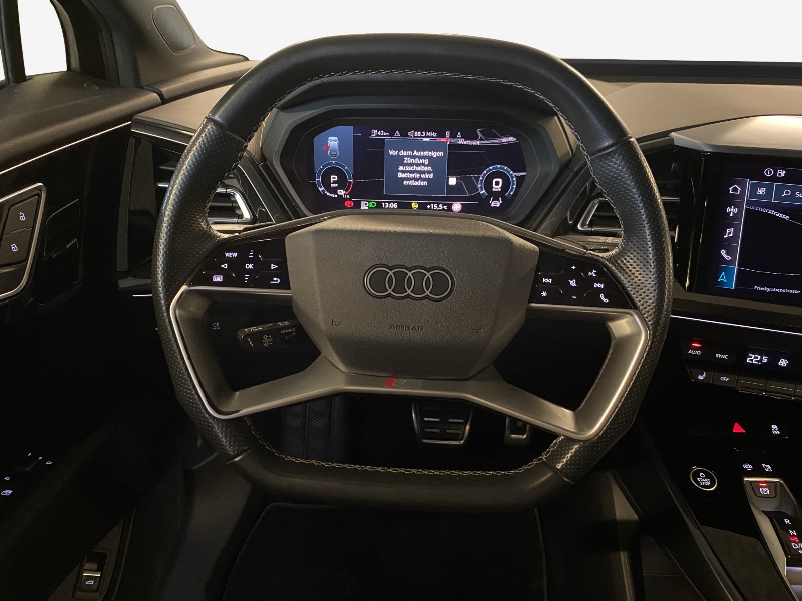AUDI Q4 e-tron 45 quattro-image-10