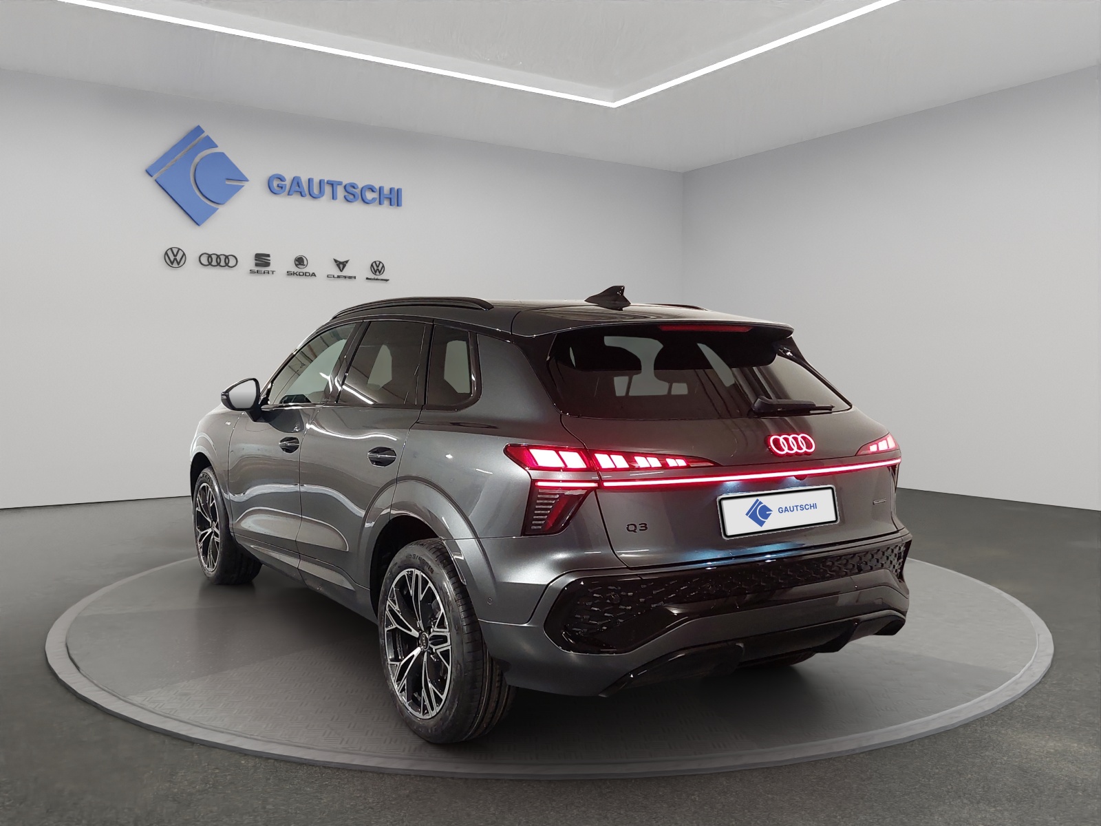 AUDI Q3 SUV TFSI quattro 150 kW S tronic-image-2