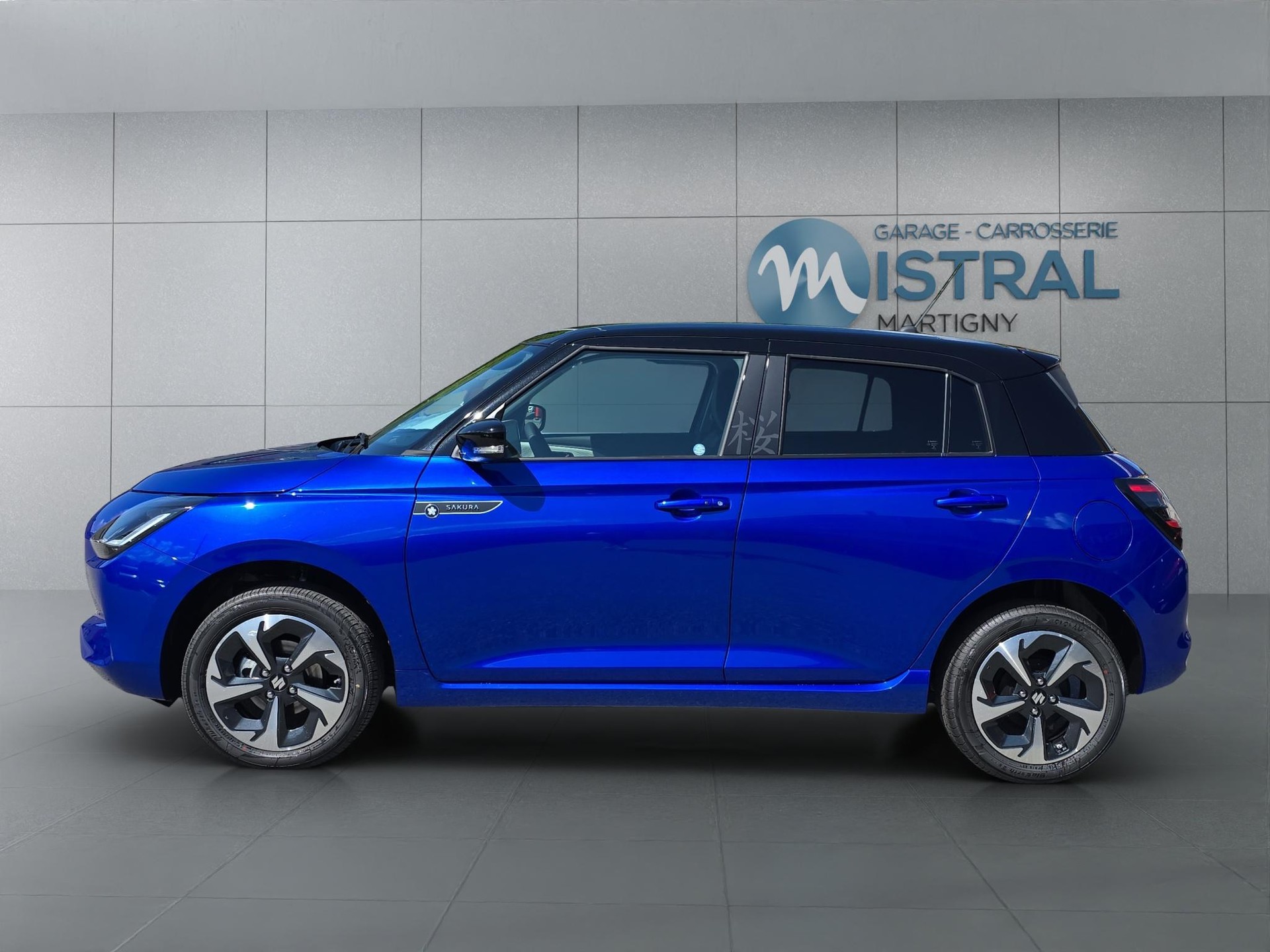 SUZUKI Swift 1.2 Sakura Top Hybrid 4x4-image-1