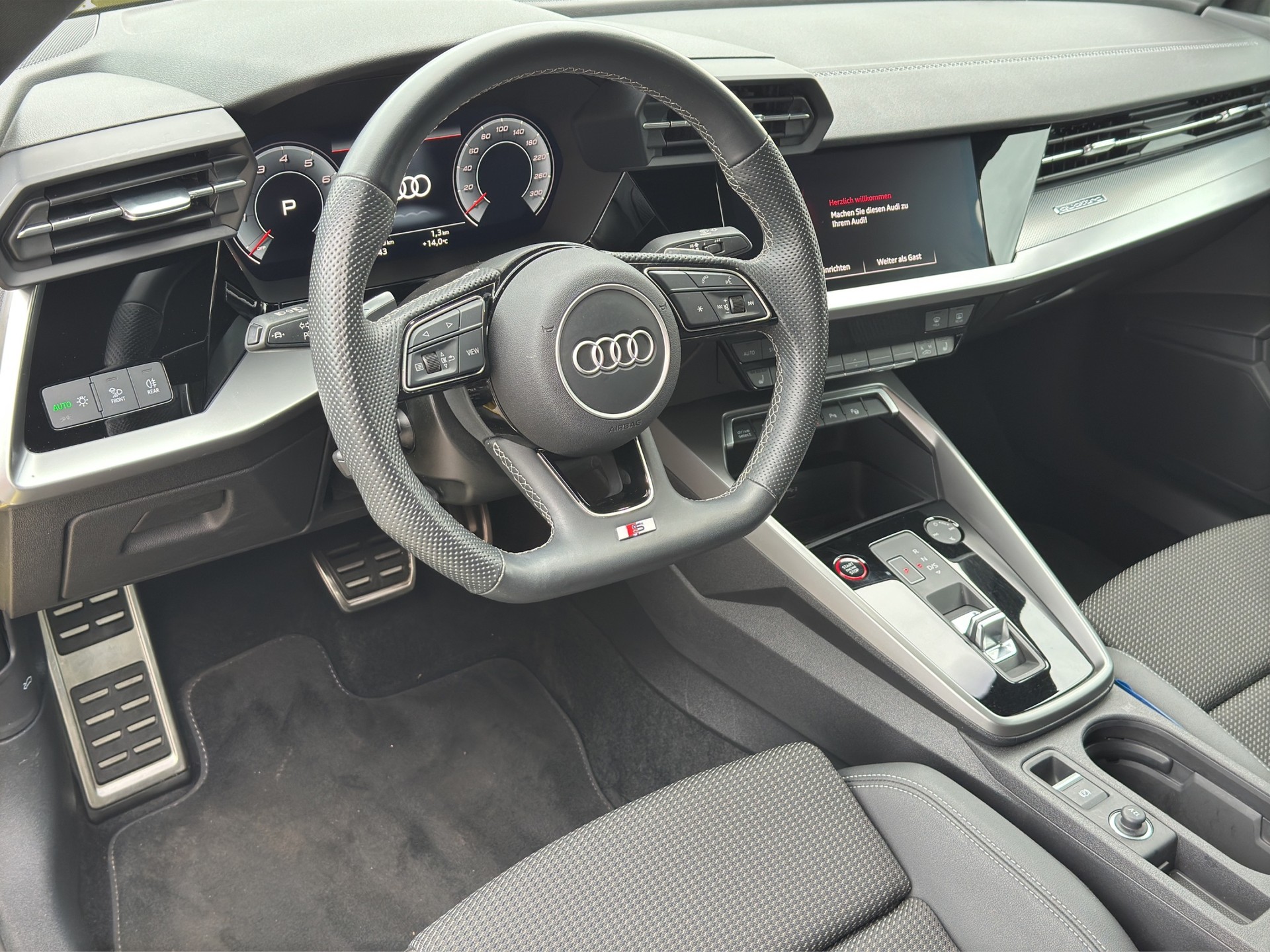 AUDI S3 Limousine 2.0 TFSI quattro S-tronic-image-6