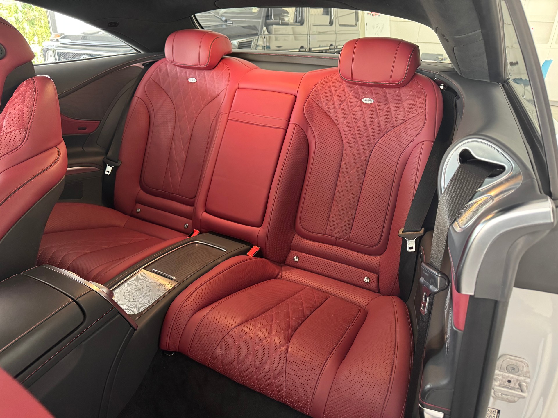 MERCEDES-BENZ S 560 4Matic 9G-Tronic-image-17
