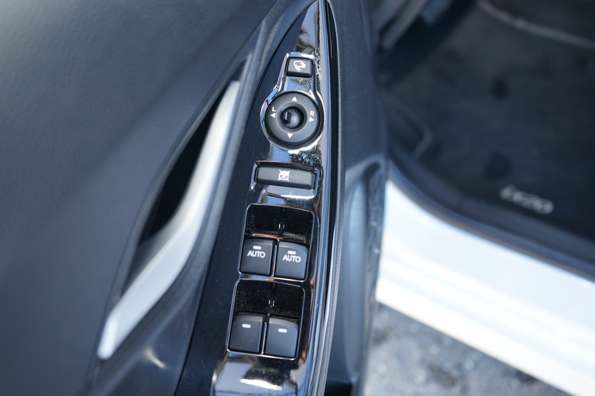 HYUNDAI iX20 1.6 Amplia Automatic-image-11