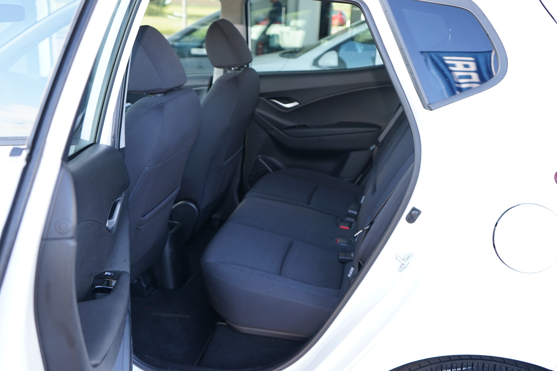 HYUNDAI iX20 1.6 Amplia Automatic-image-13