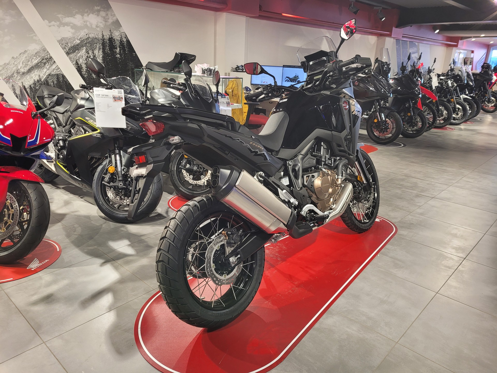 HONDA CRF 1100 Africa Twin-showroom-element-2