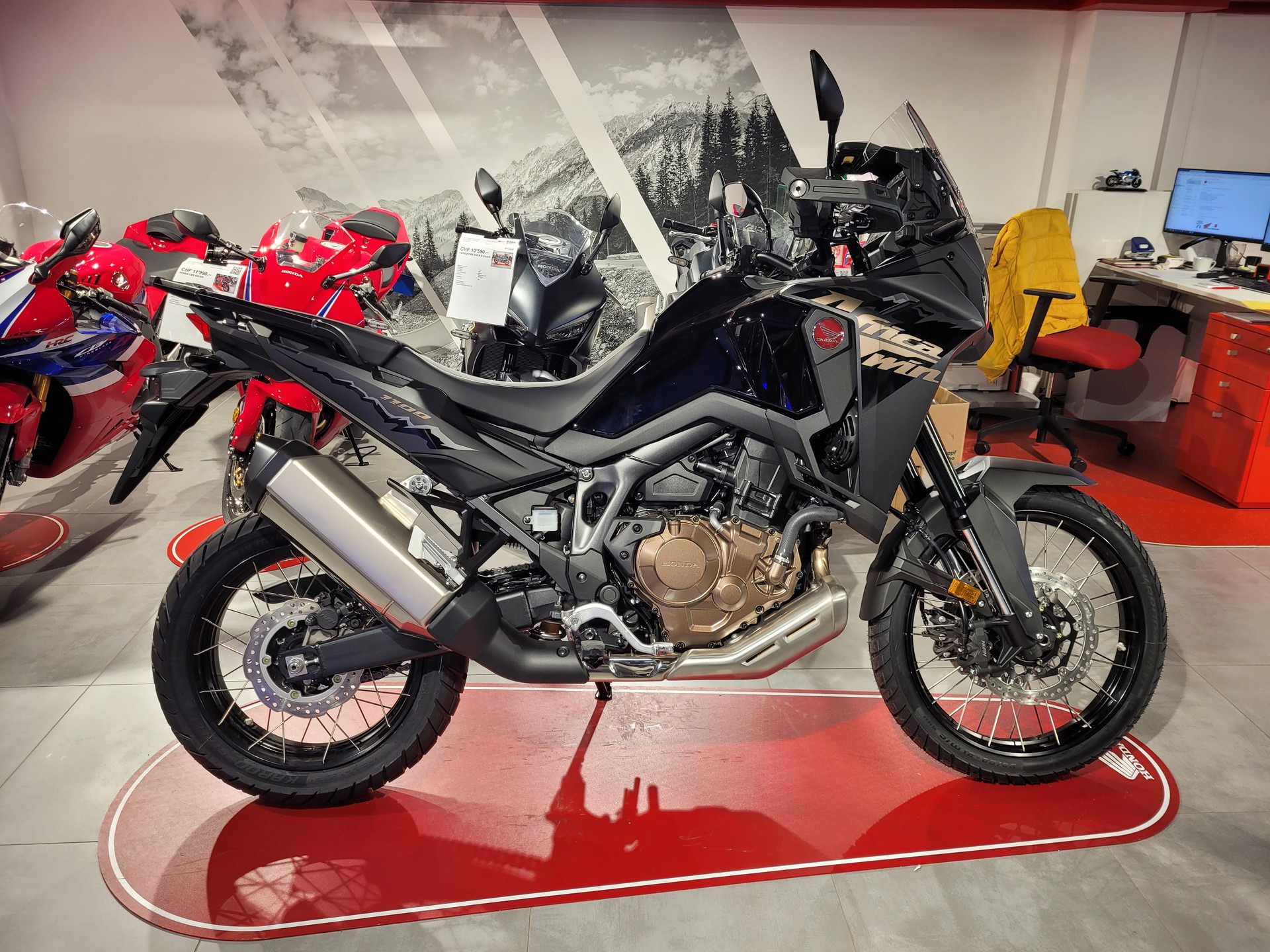 HONDA CRF 1100 Africa Twin-showroom-element-1