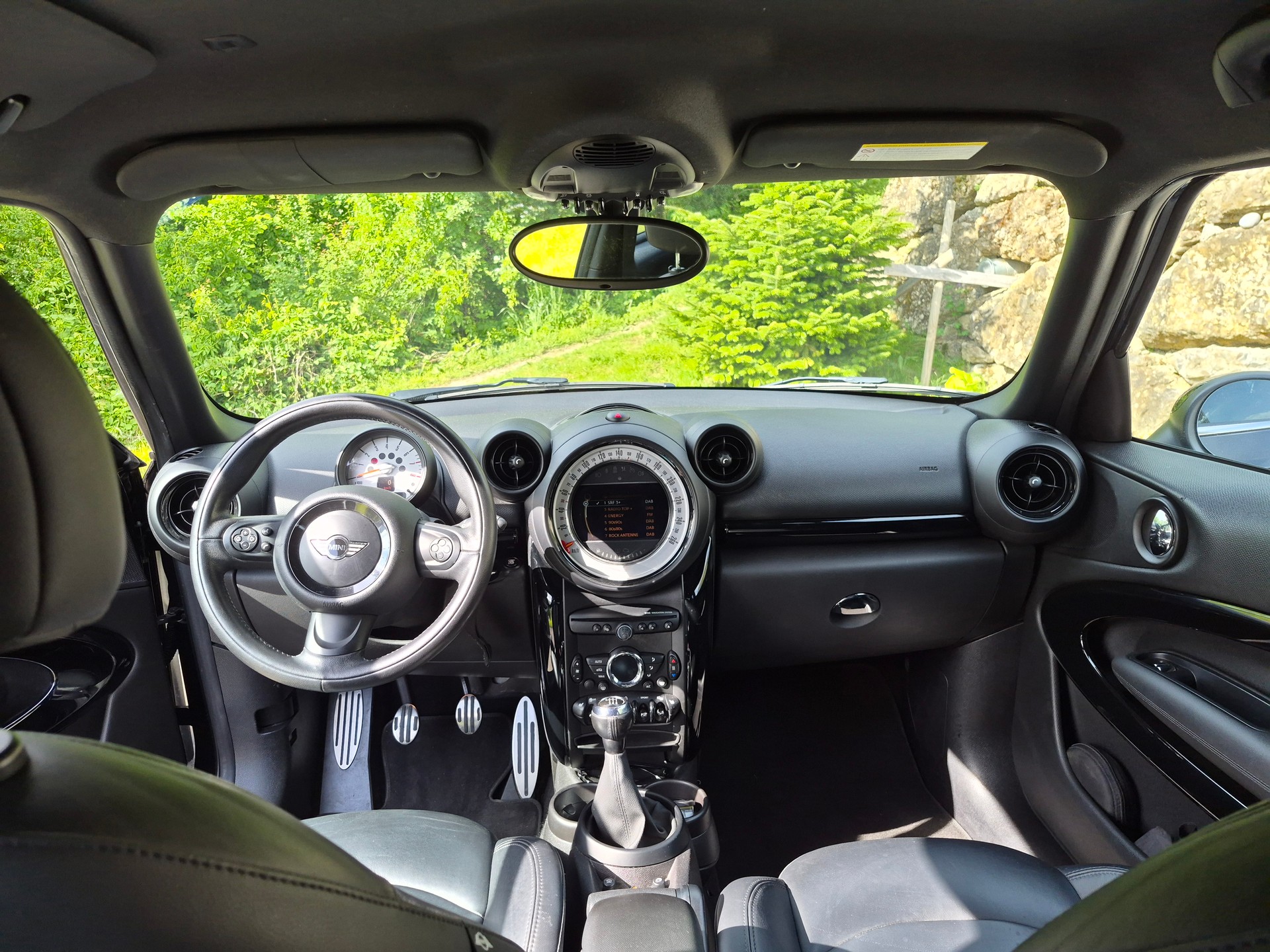 MINI 1.6i Cooper S ALL4-image-5