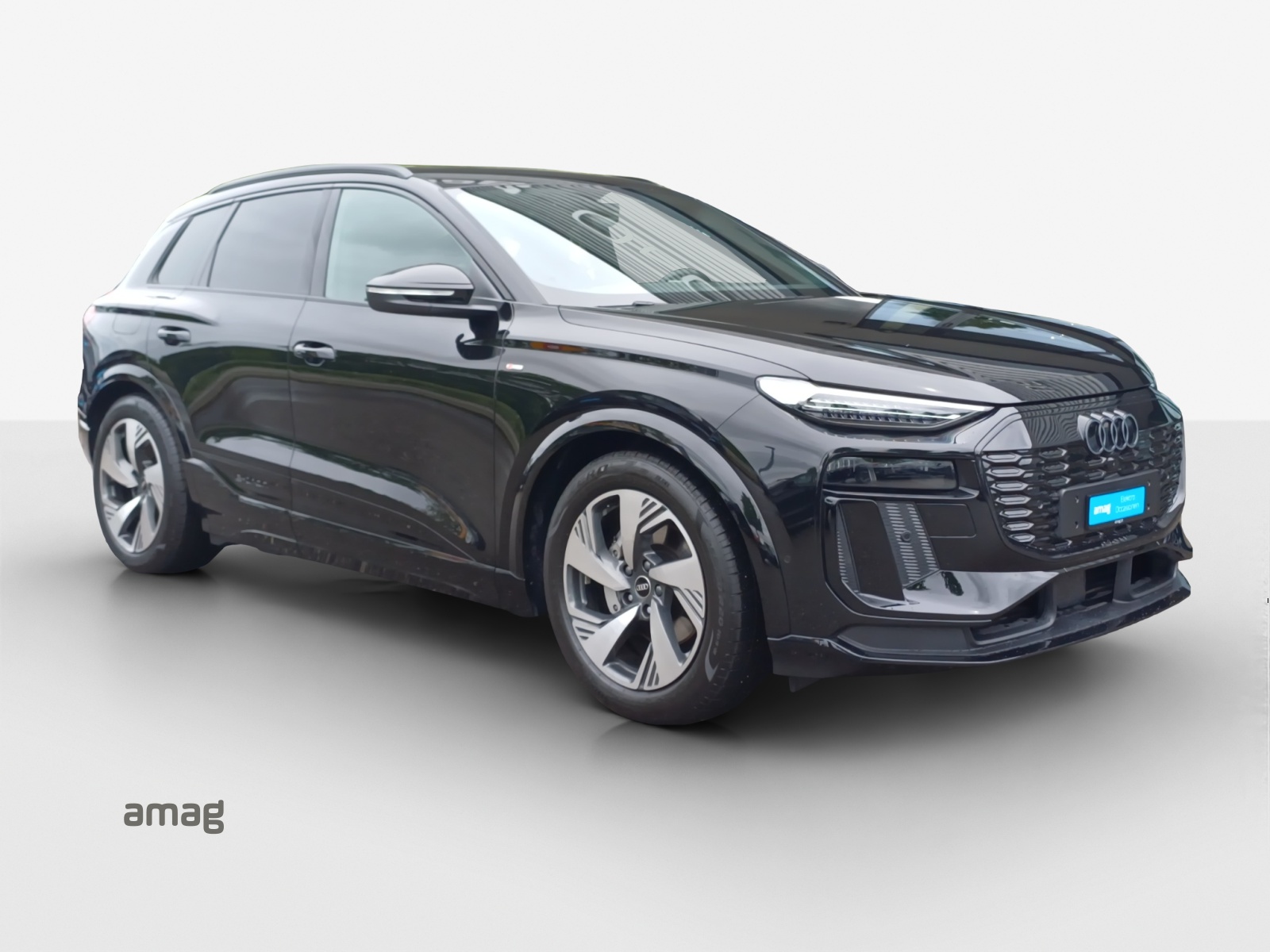AUDI Q6 e-tron quattro-image-6