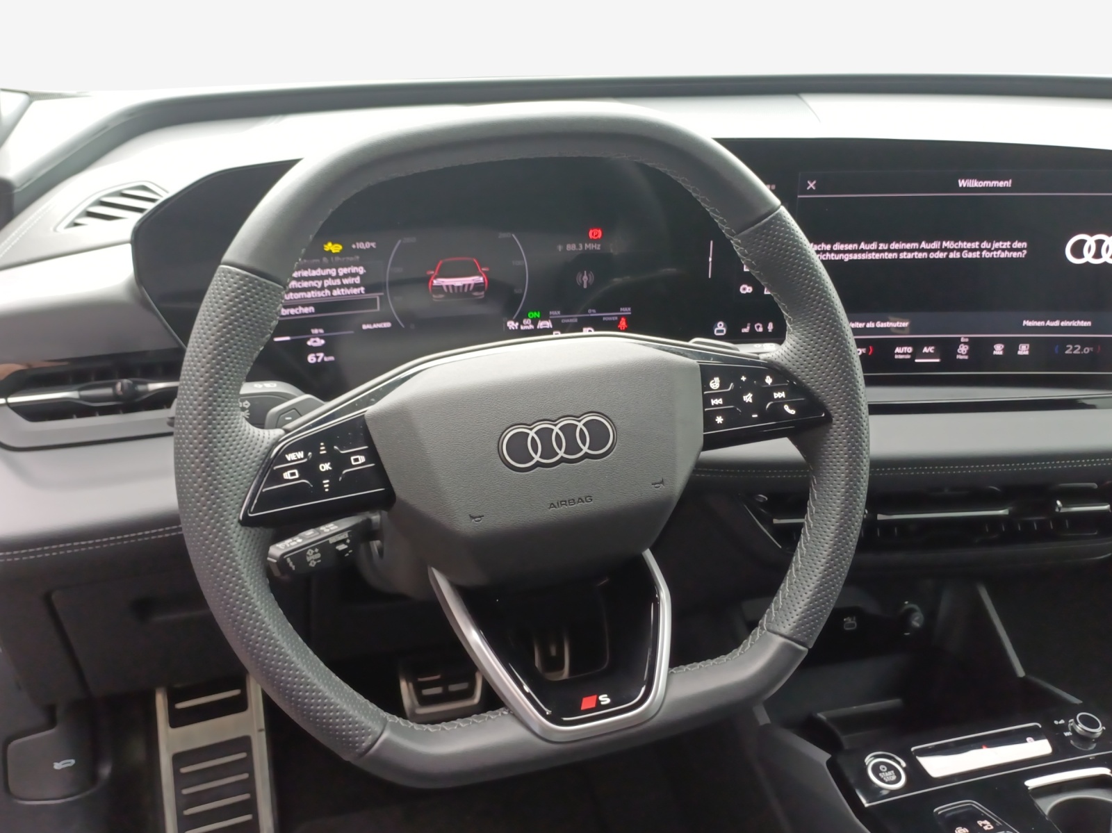 AUDI Q6 e-tron quattro-image-10