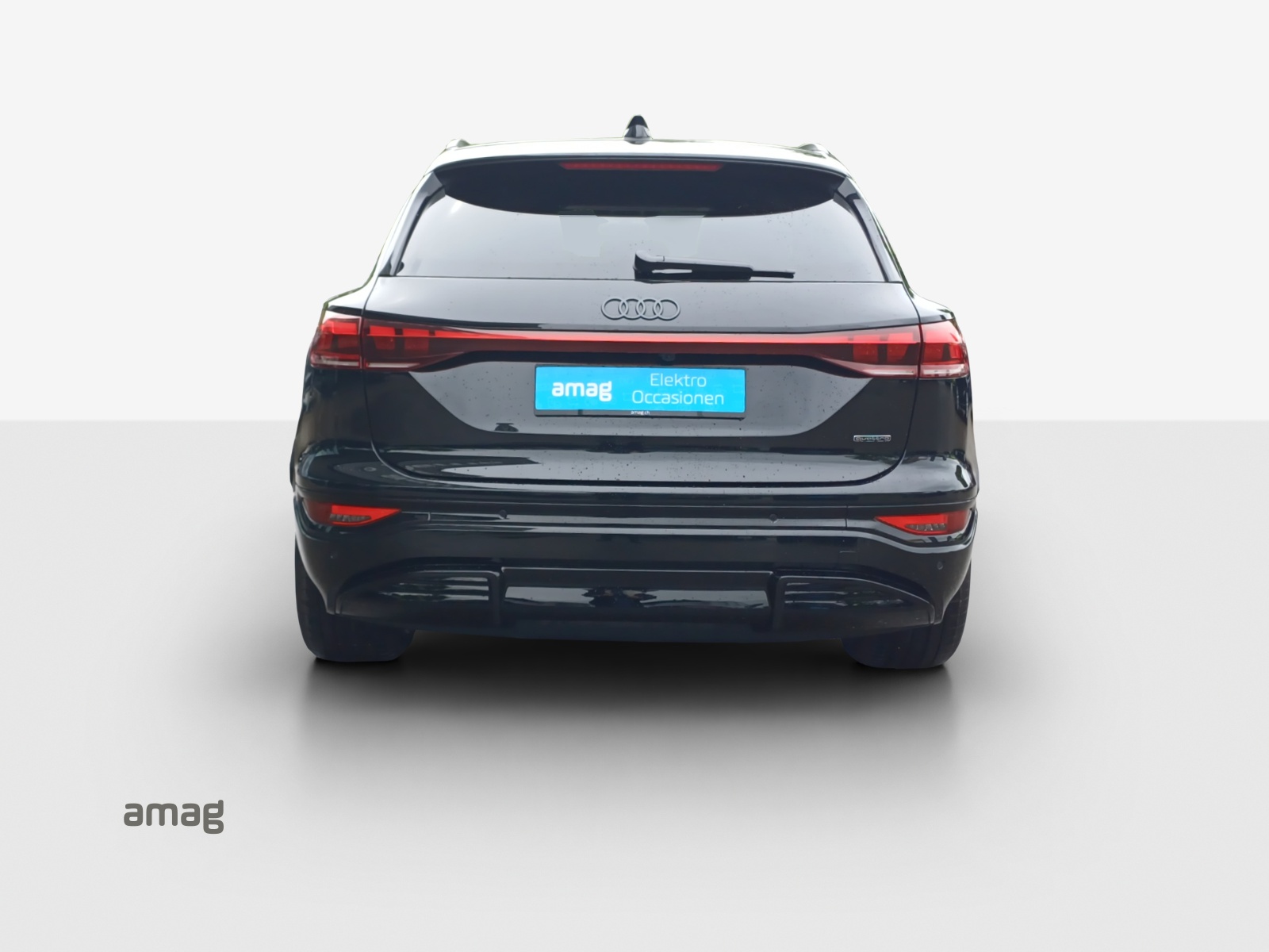 AUDI Q6 e-tron quattro-image-4