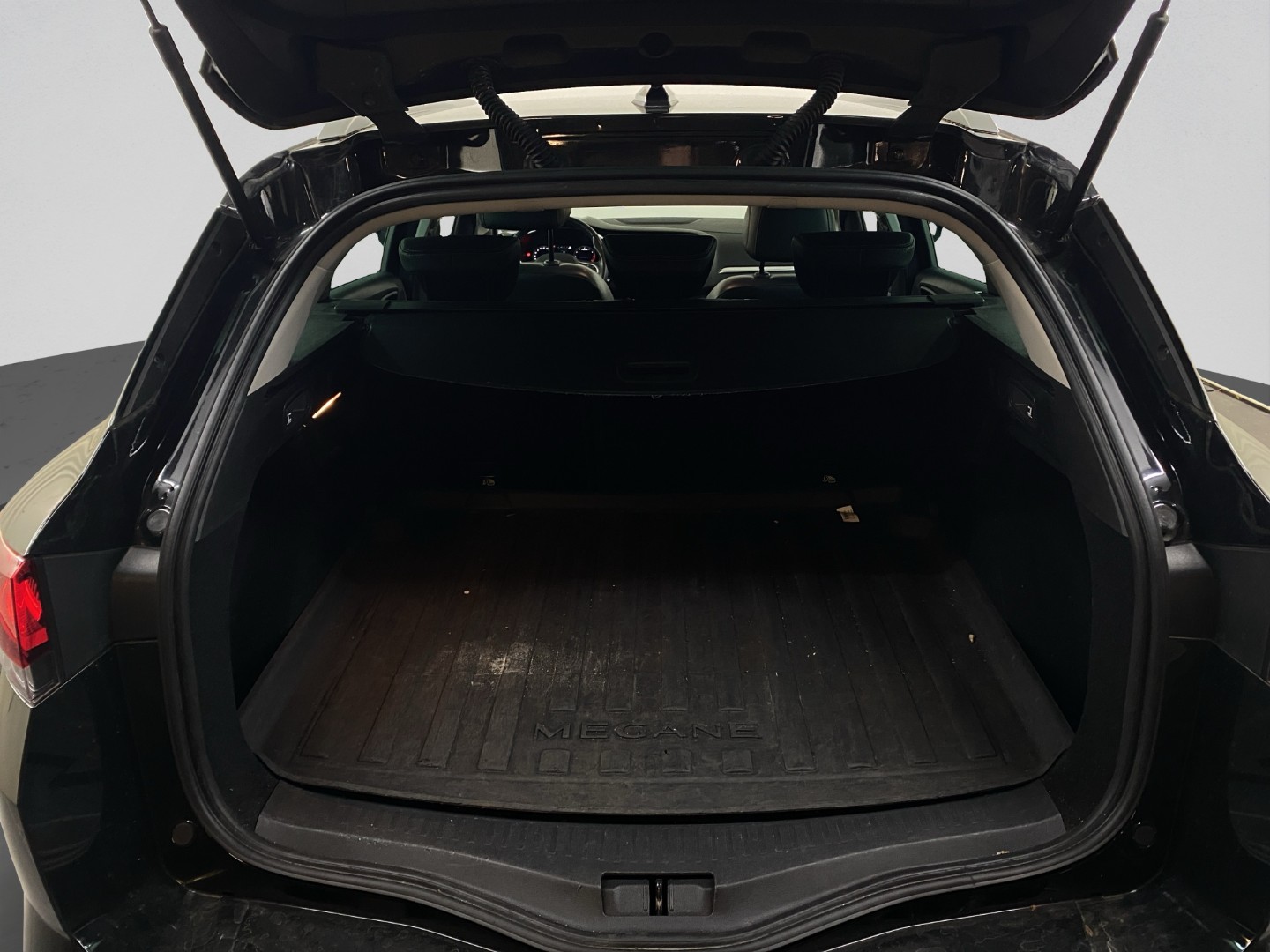 RENAULT Mégane Grandtour 1.3 16V Turbo Techno EDC-image-23