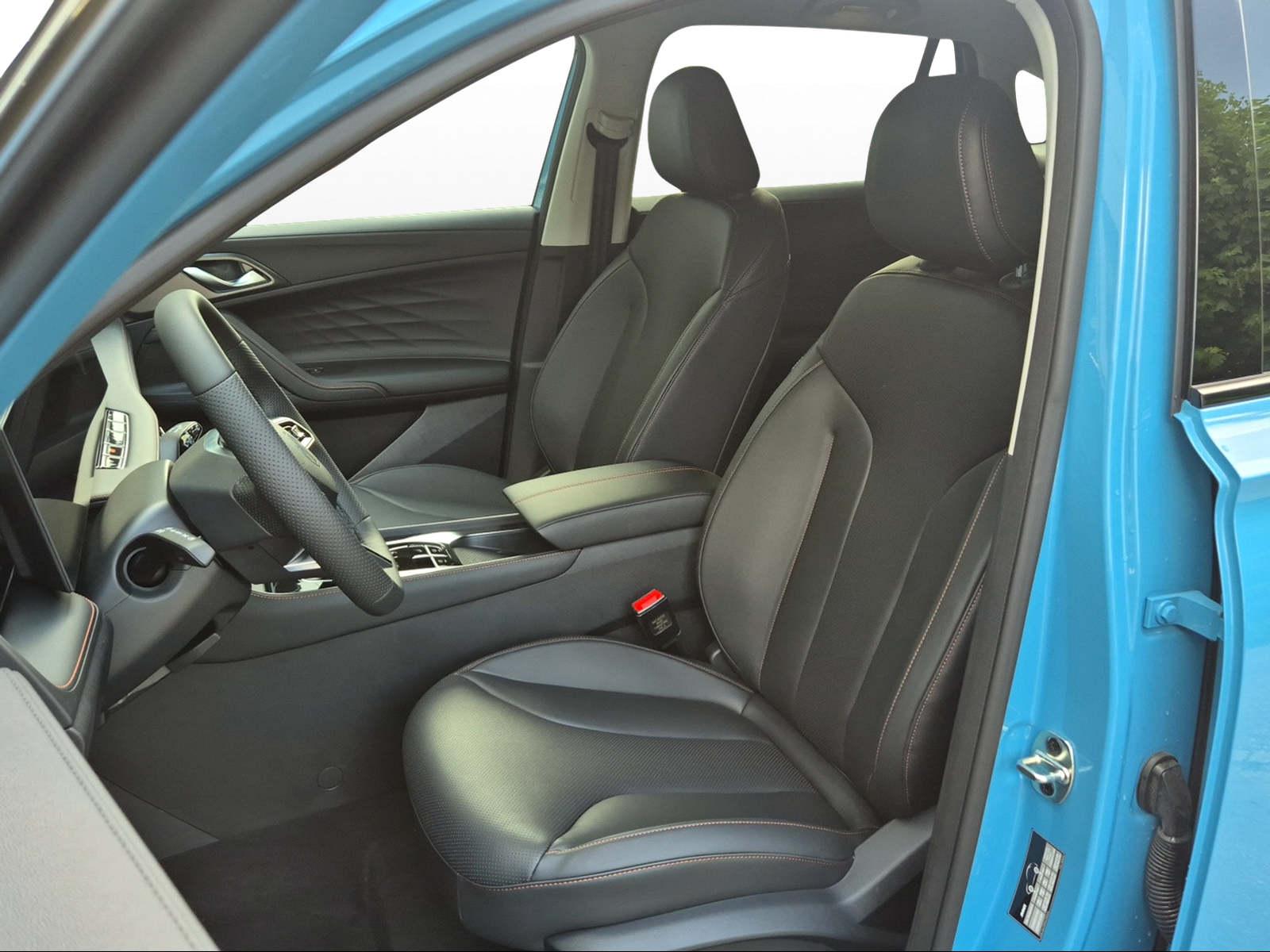 MG HS 1.5 Vti-Tech Luxury-image-8