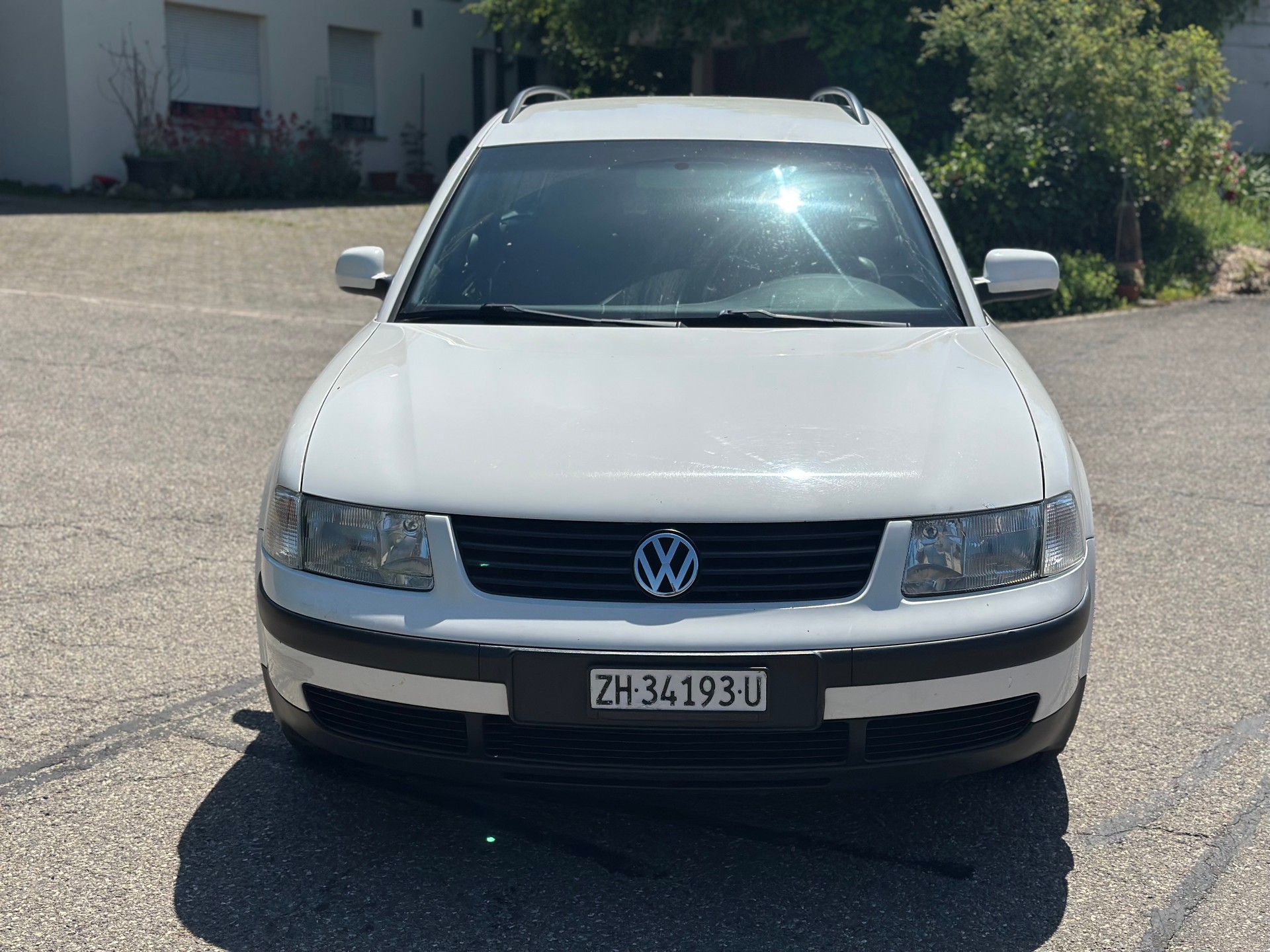 VW Passat Variant 1.8 Trendline-showroom-element-2