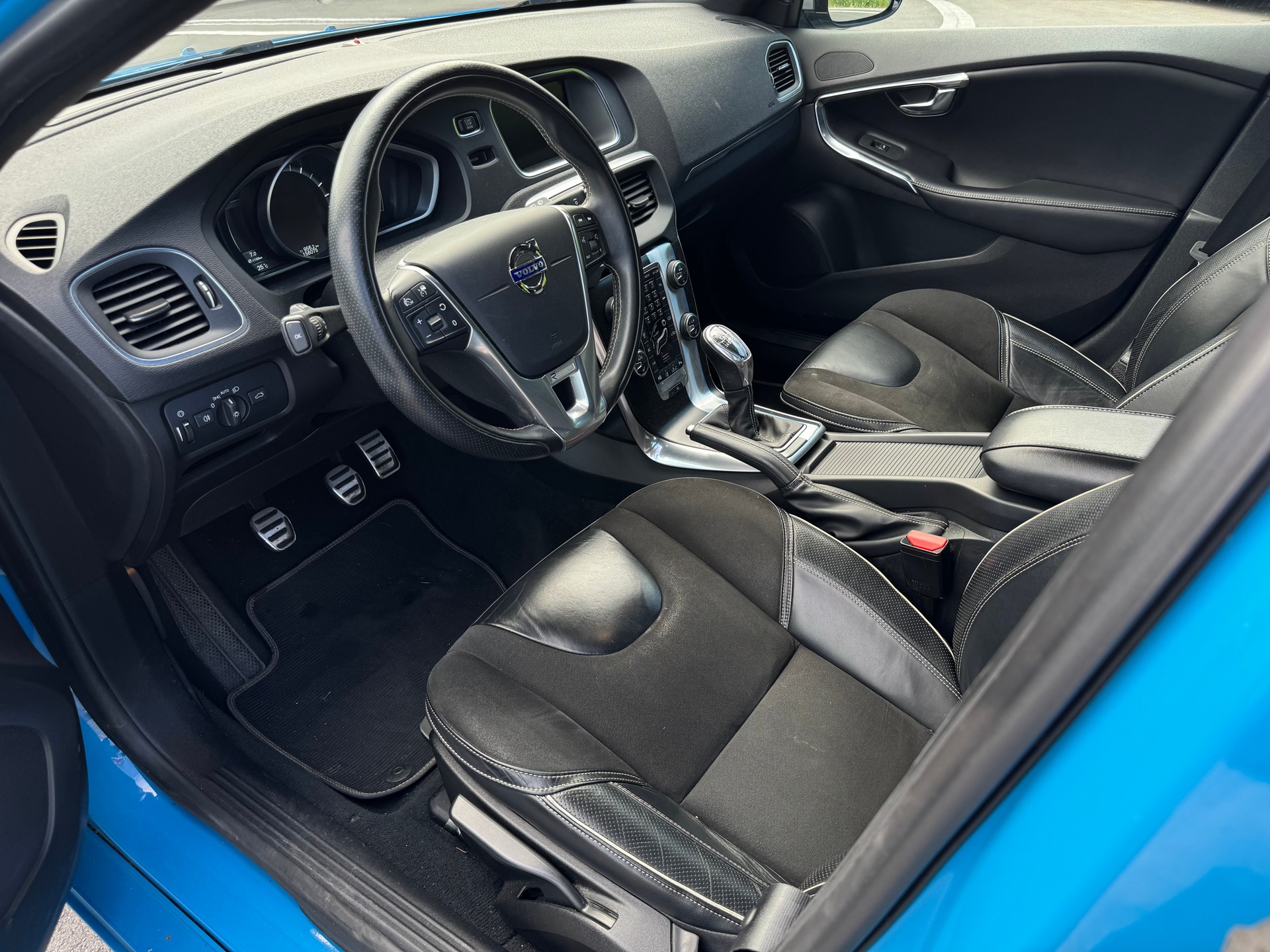 VOLVO 1.6 T4 R-Design S/S-image-6