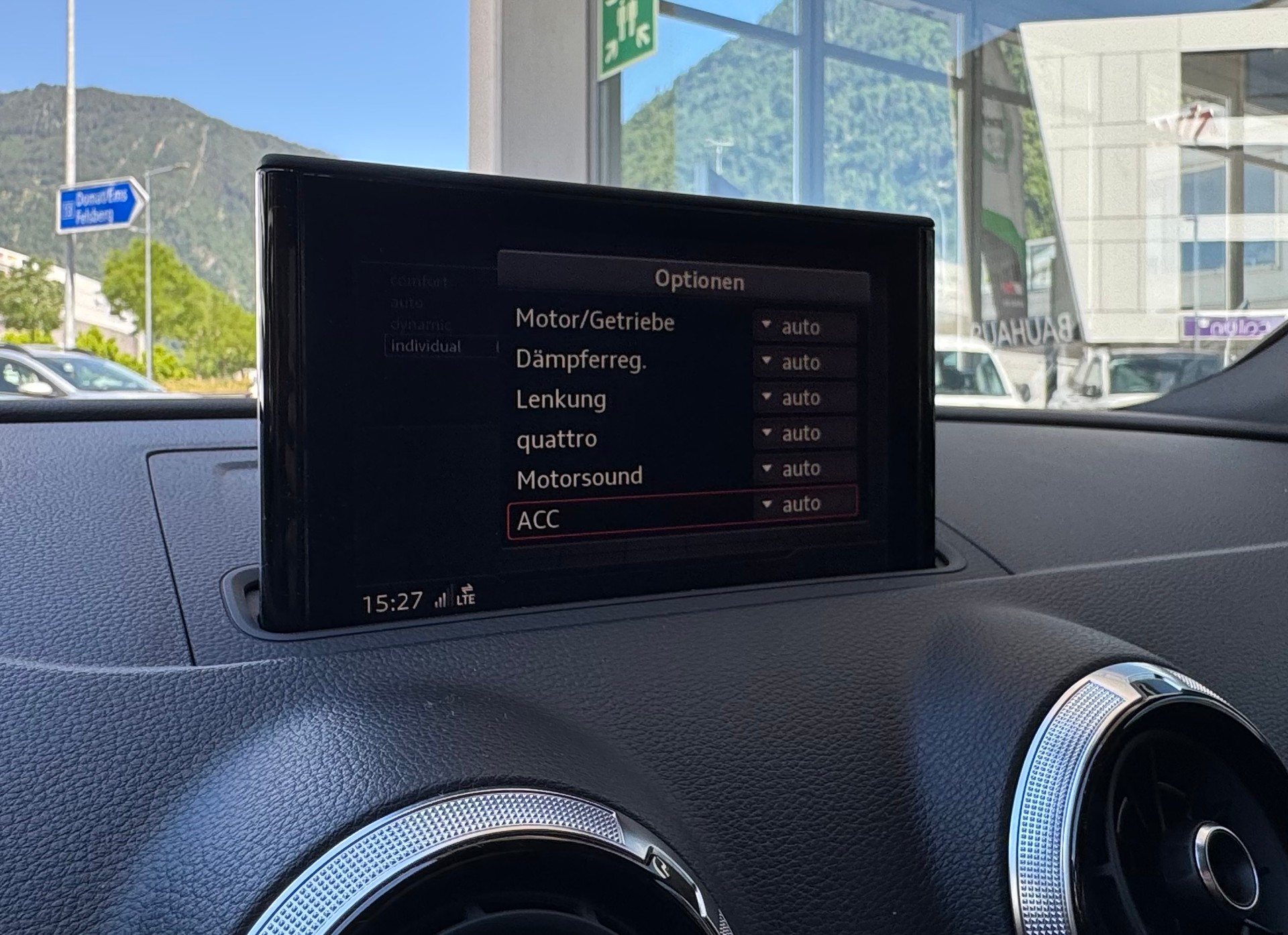 AUDI RS3 Limousine 2.5 TSI quattro S-tronic-image-16