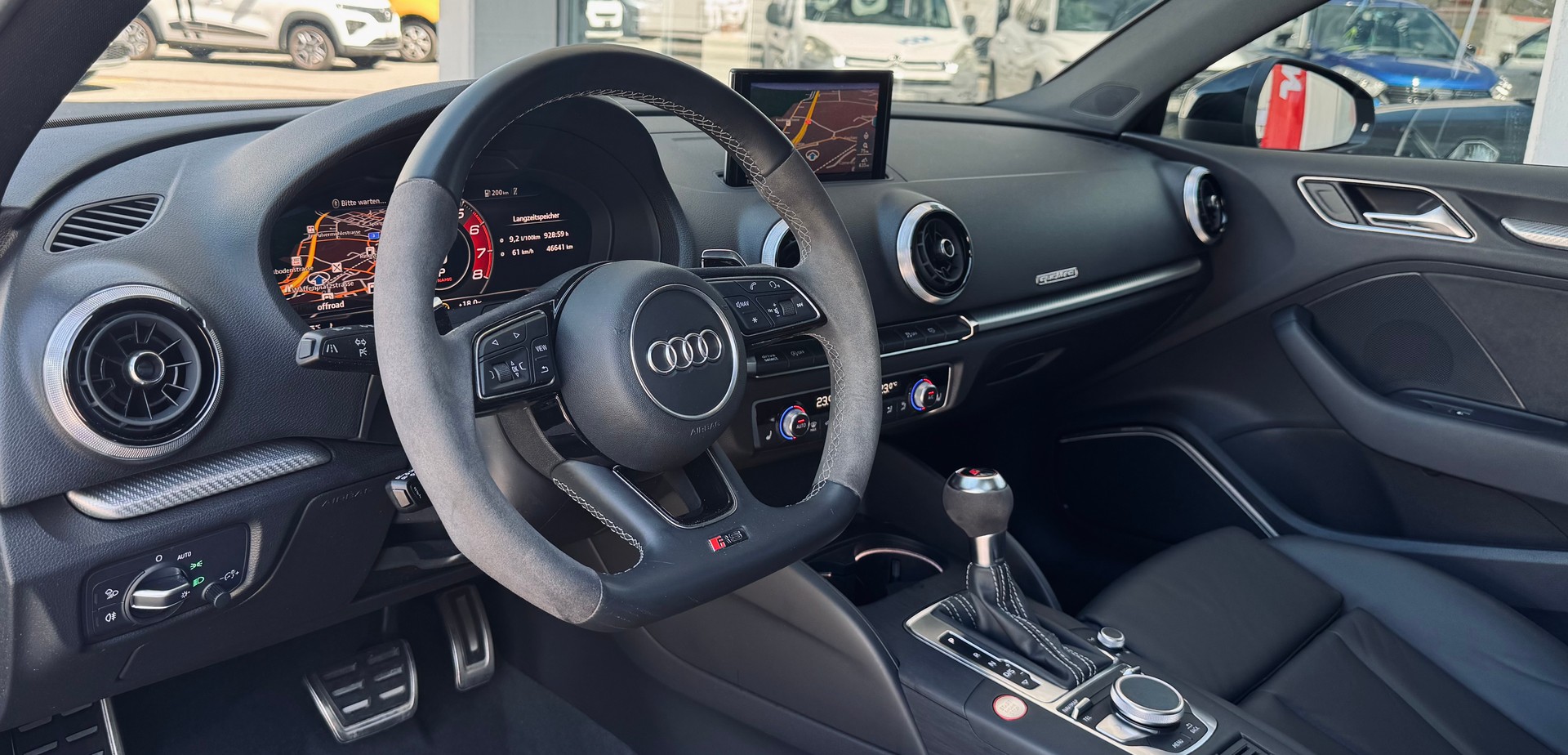AUDI RS3 Limousine 2.5 TSI quattro S-tronic-image-6