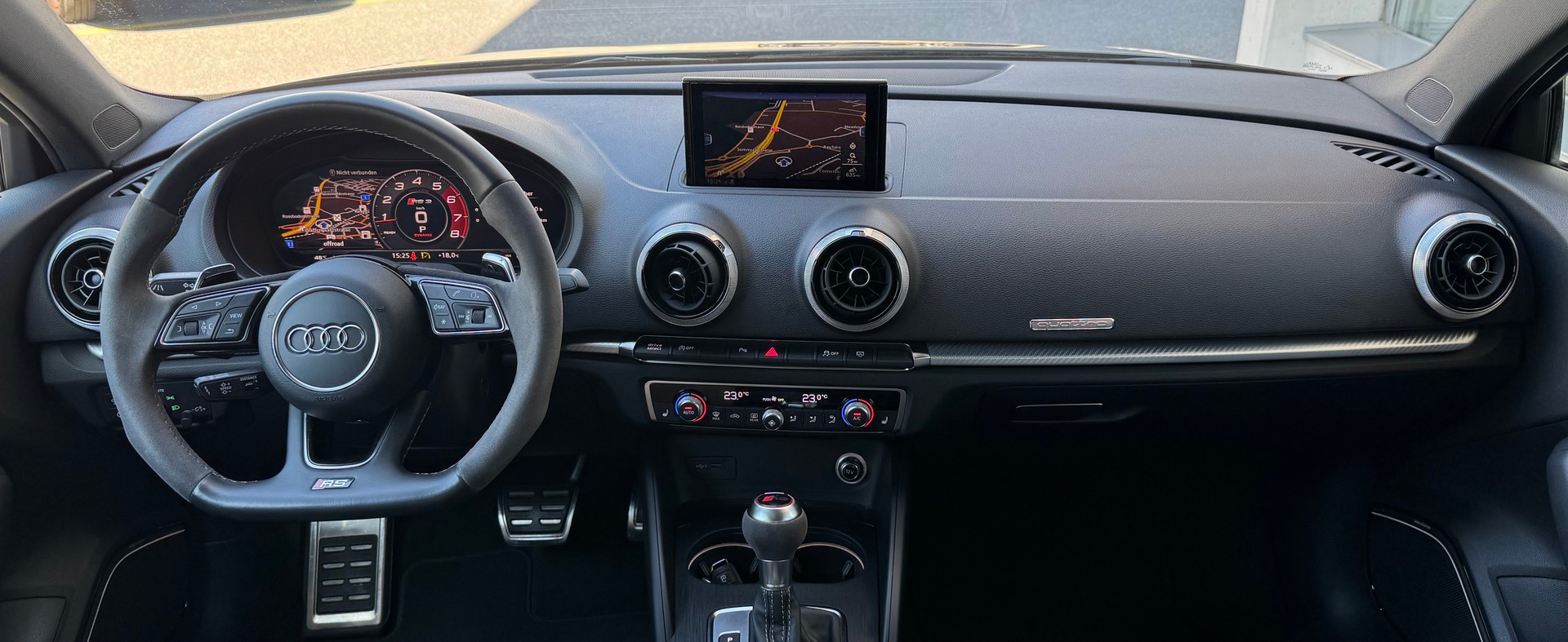 AUDI RS3 Limousine 2.5 TSI quattro S-tronic-image-11