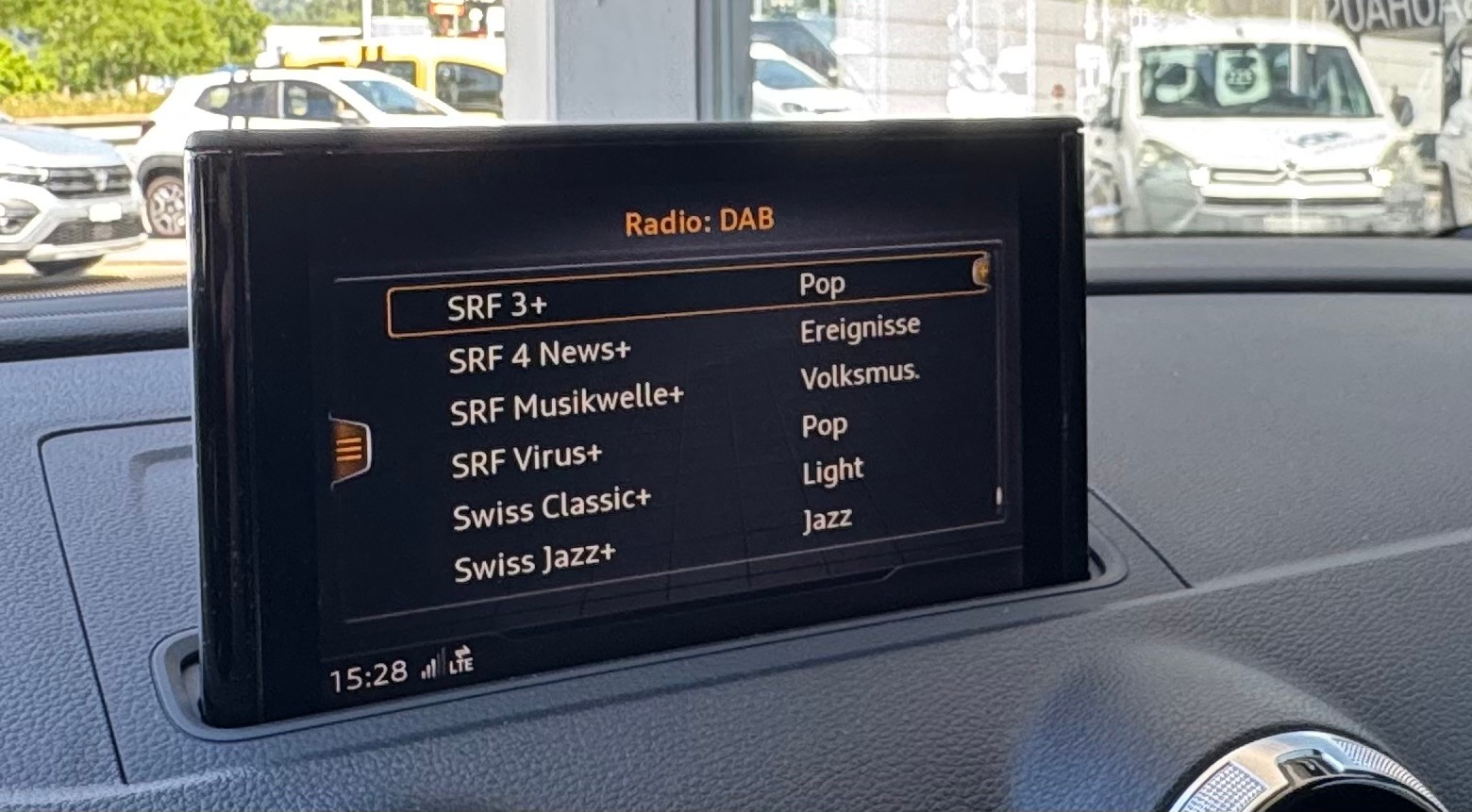 AUDI RS3 Limousine 2.5 TSI quattro S-tronic-image-17