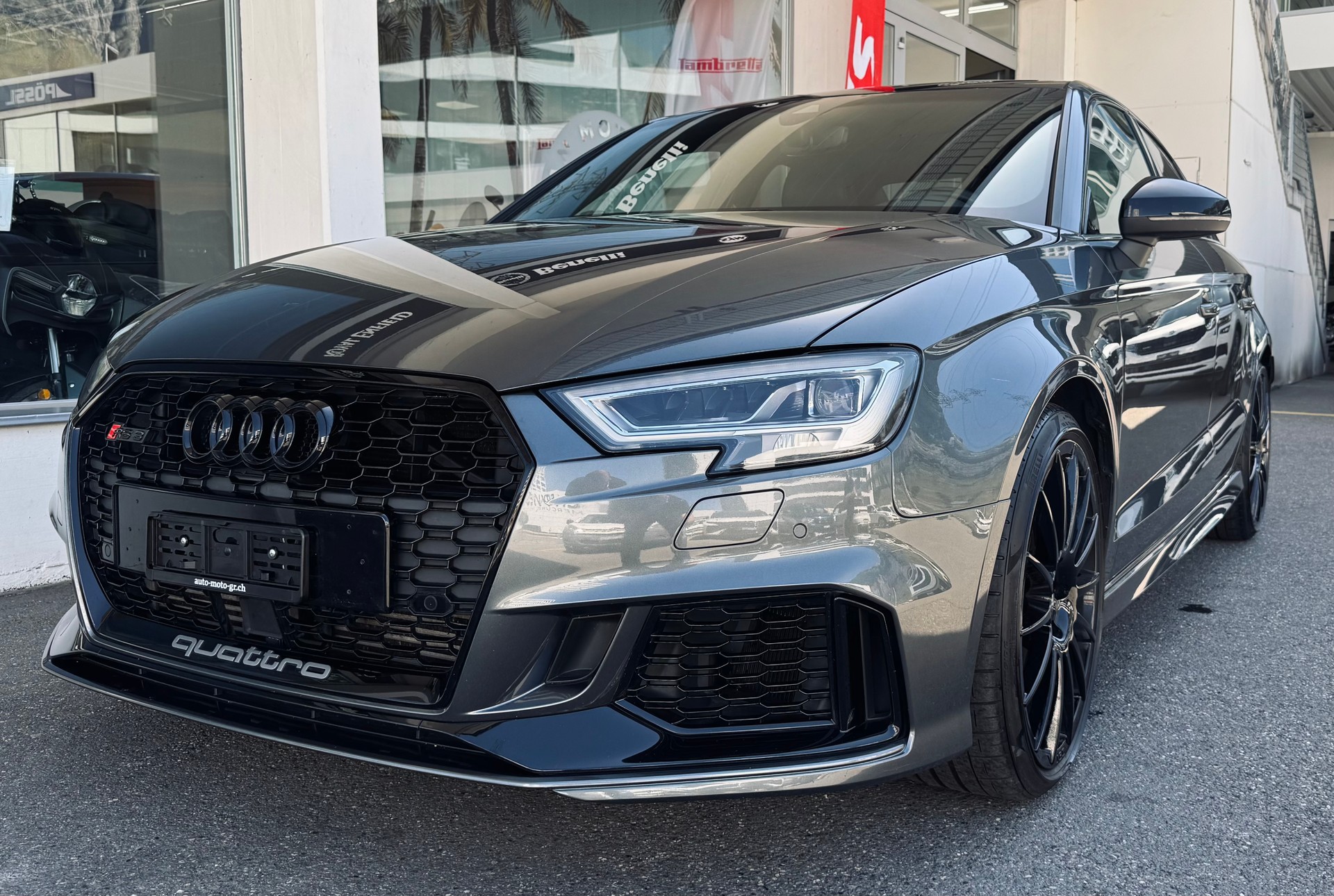 AUDI RS3 Limousine 2.5 TSI quattro S-tronic-image-5