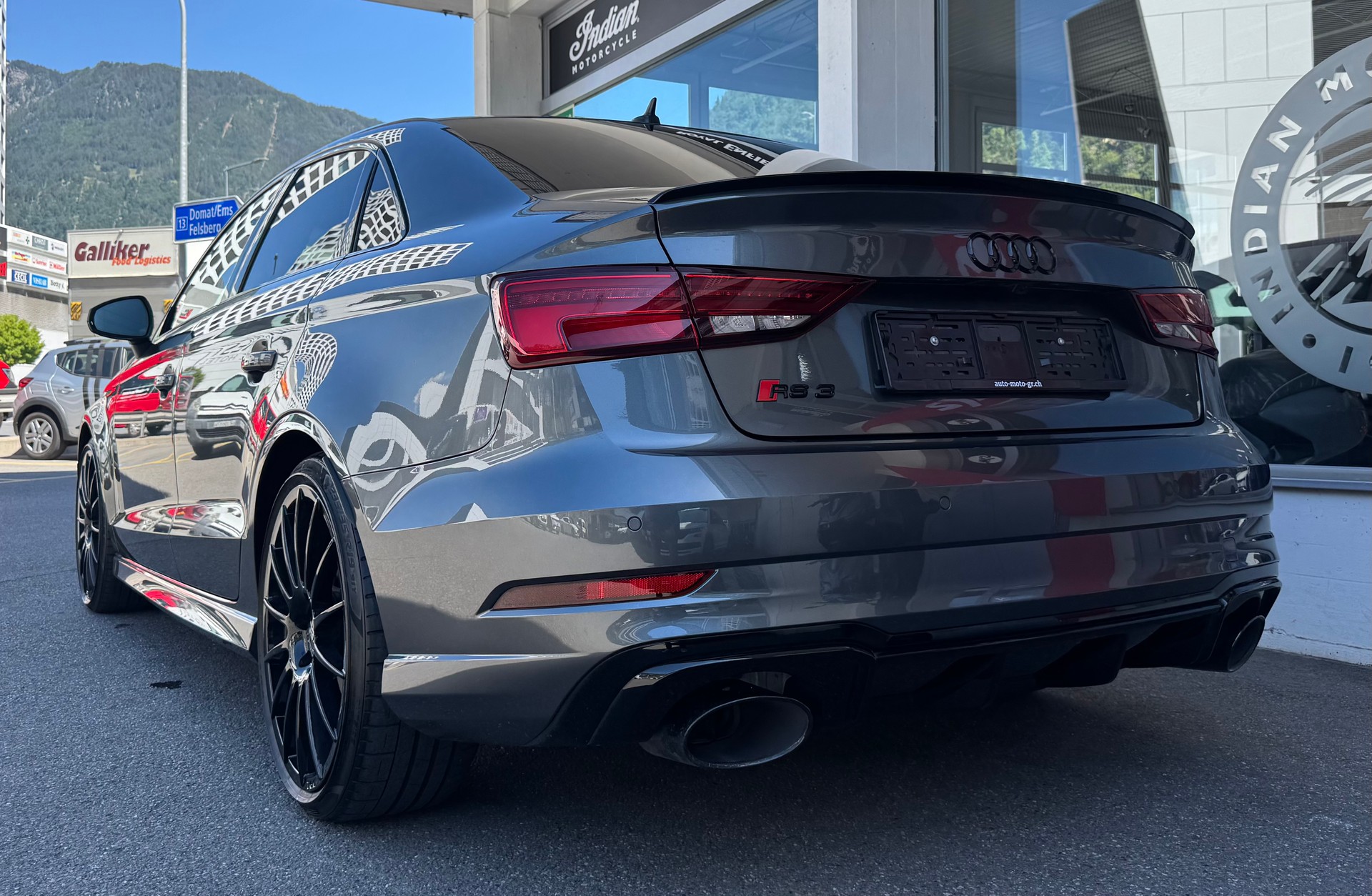 AUDI RS3 Limousine 2.5 TSI quattro S-tronic-image-3