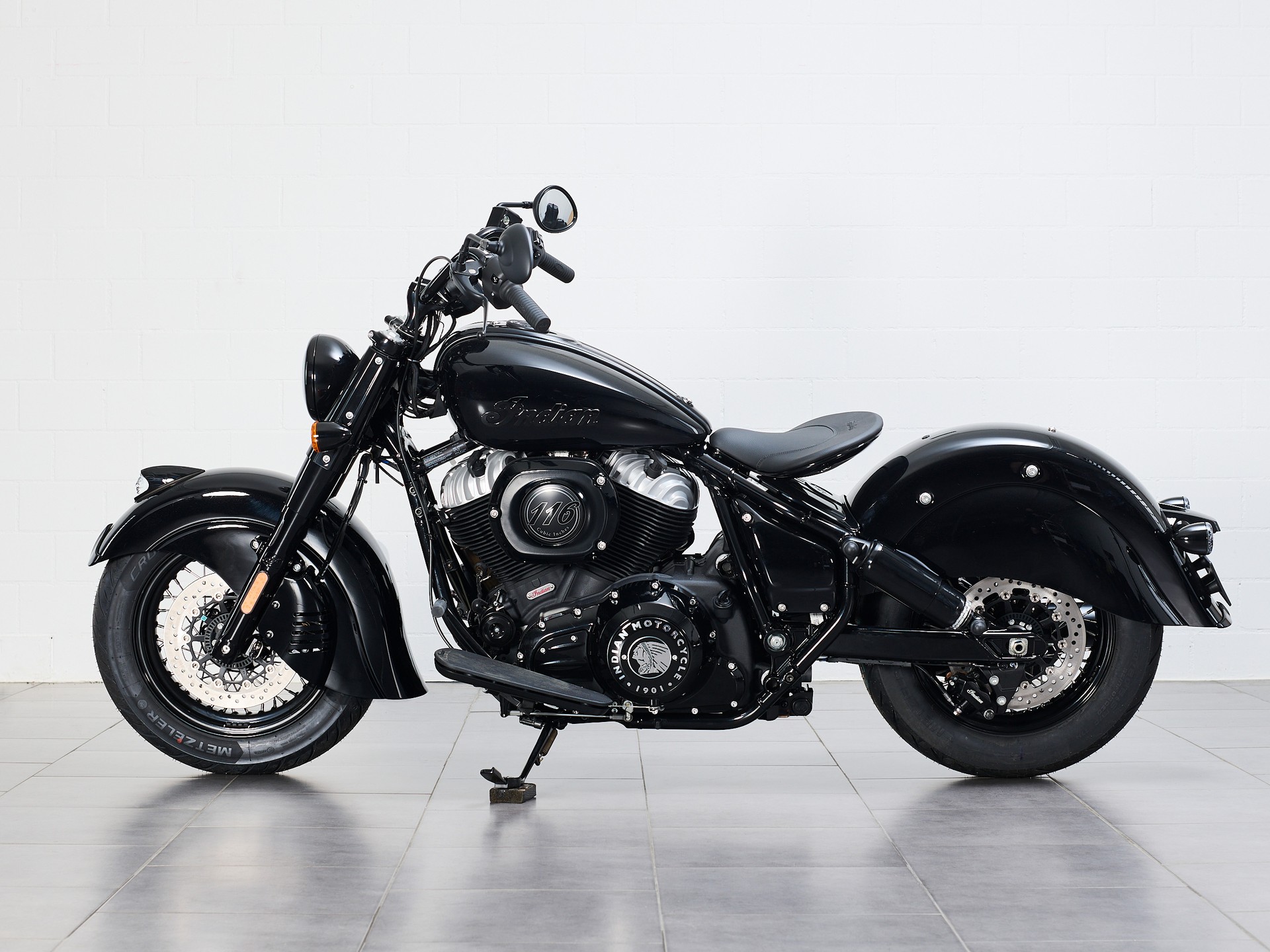 INDIAN Vintage-showroom-element-2