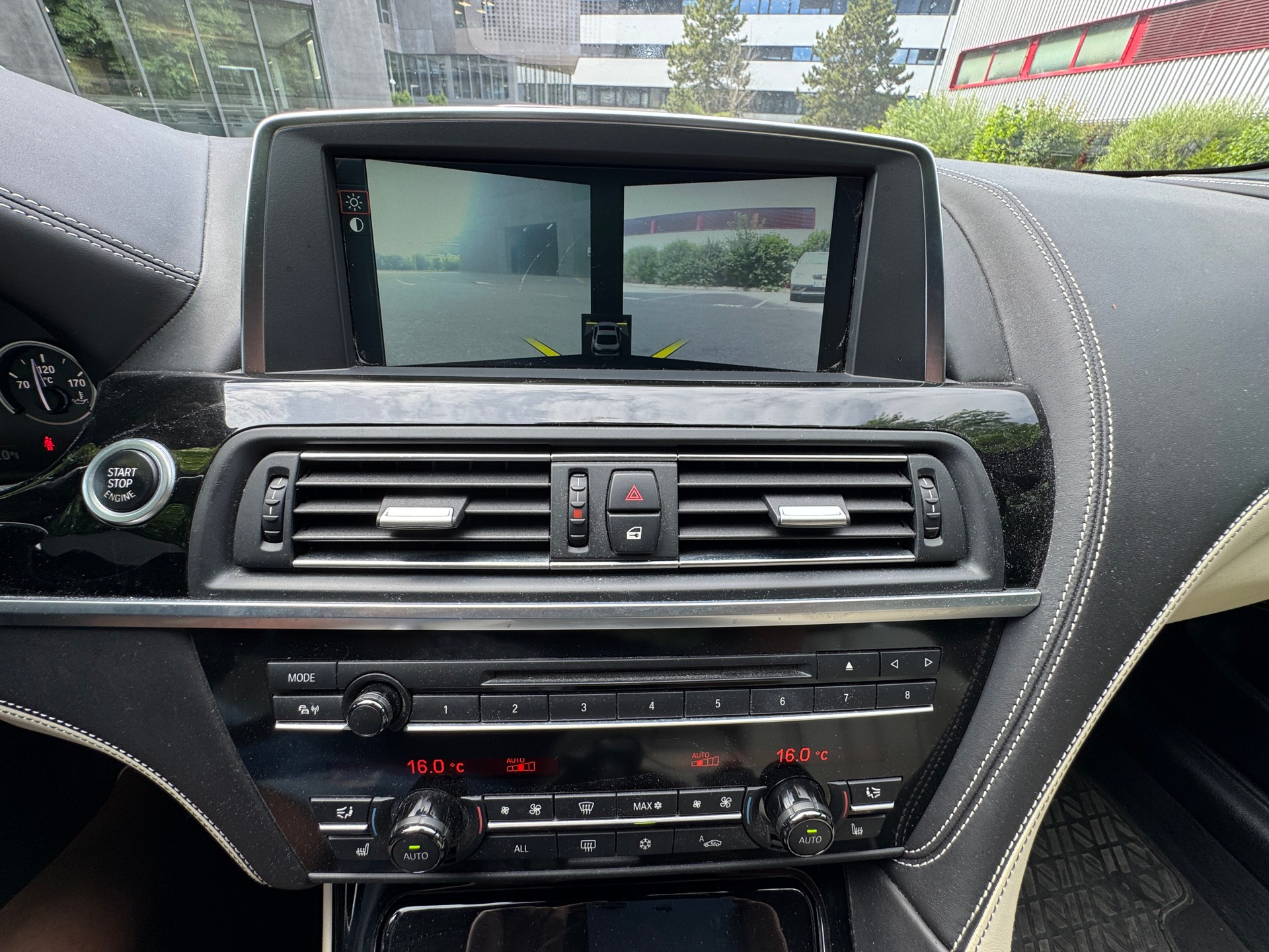 BMW 650i Coupé xDrive-image-12