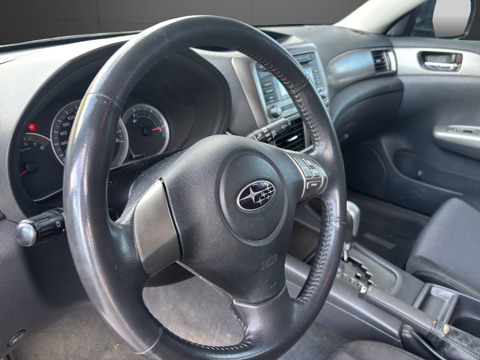 SUBARU Impreza 2.0R Comfort Automatic-showroom-element-3
