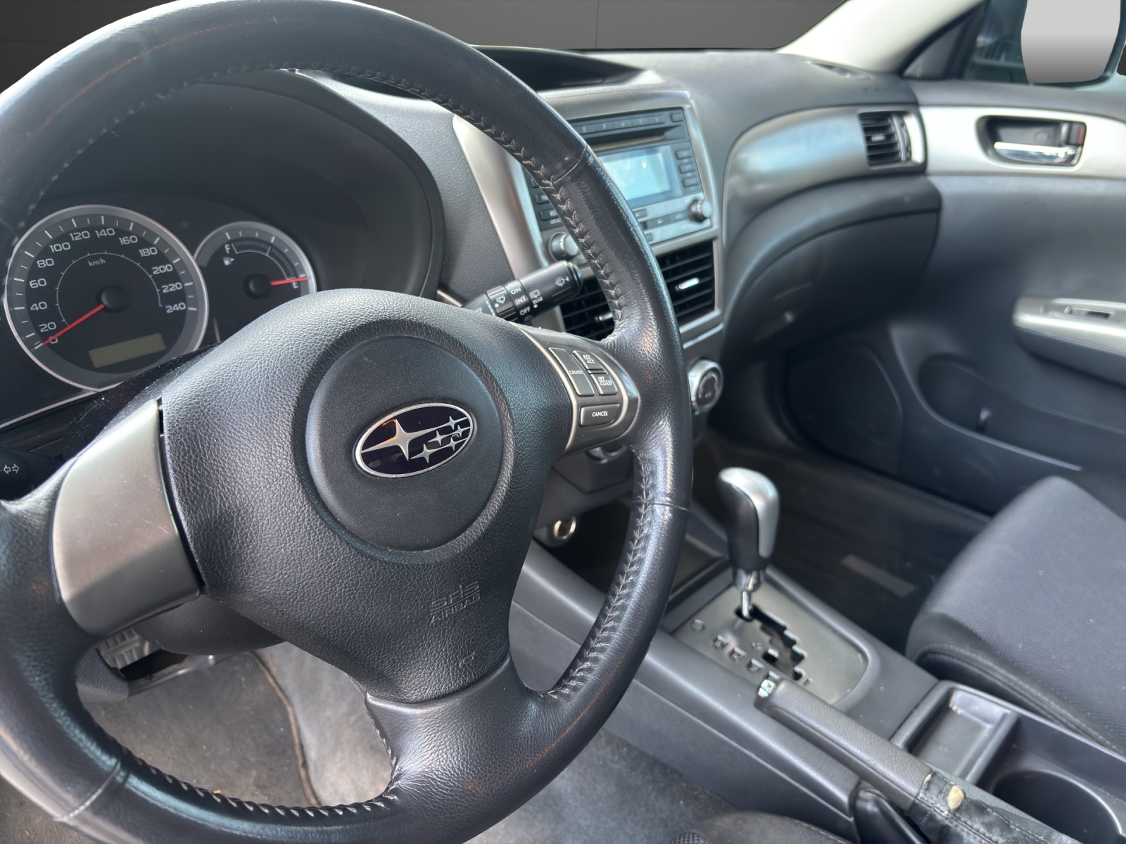SUBARU Impreza 2.0R Comfort Automatic-image-4