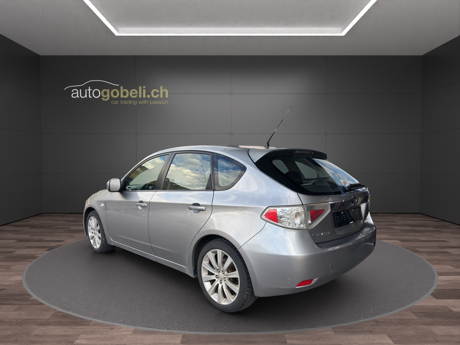 SUBARU Impreza 2.0R Comfort Automatic-showroom-element-1