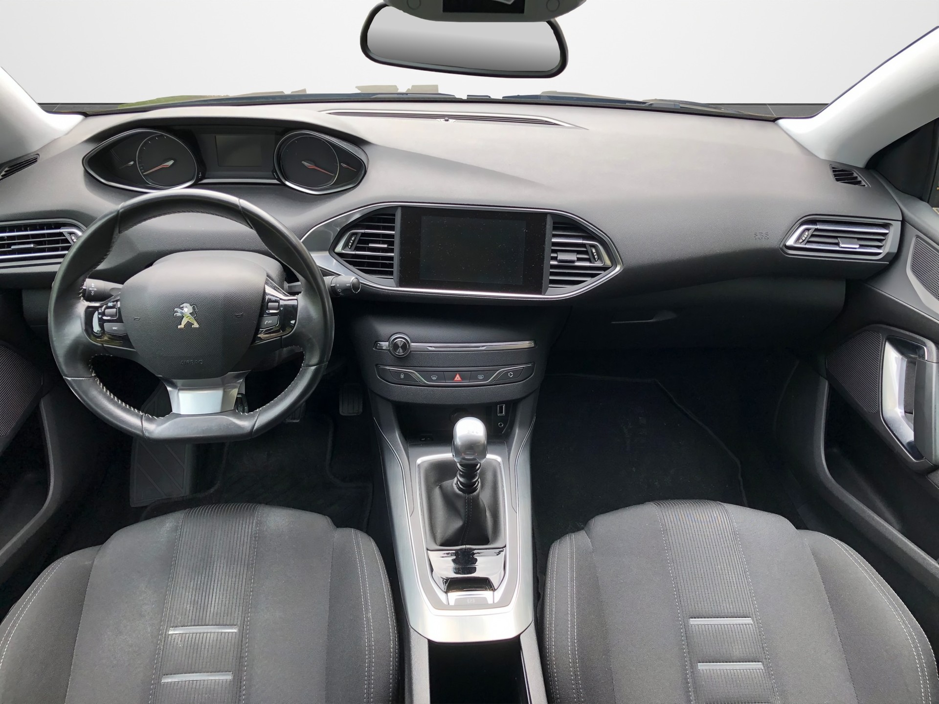 PEUGEOT 308 1.2 THP Allure-image-2