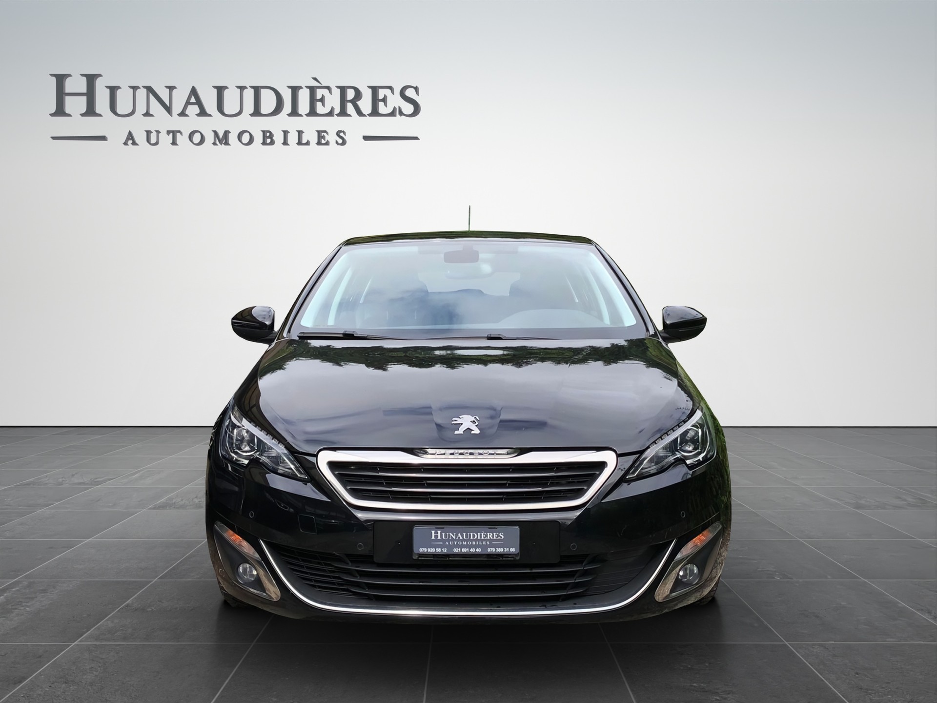 PEUGEOT 308 1.2 THP Allure-image-11
