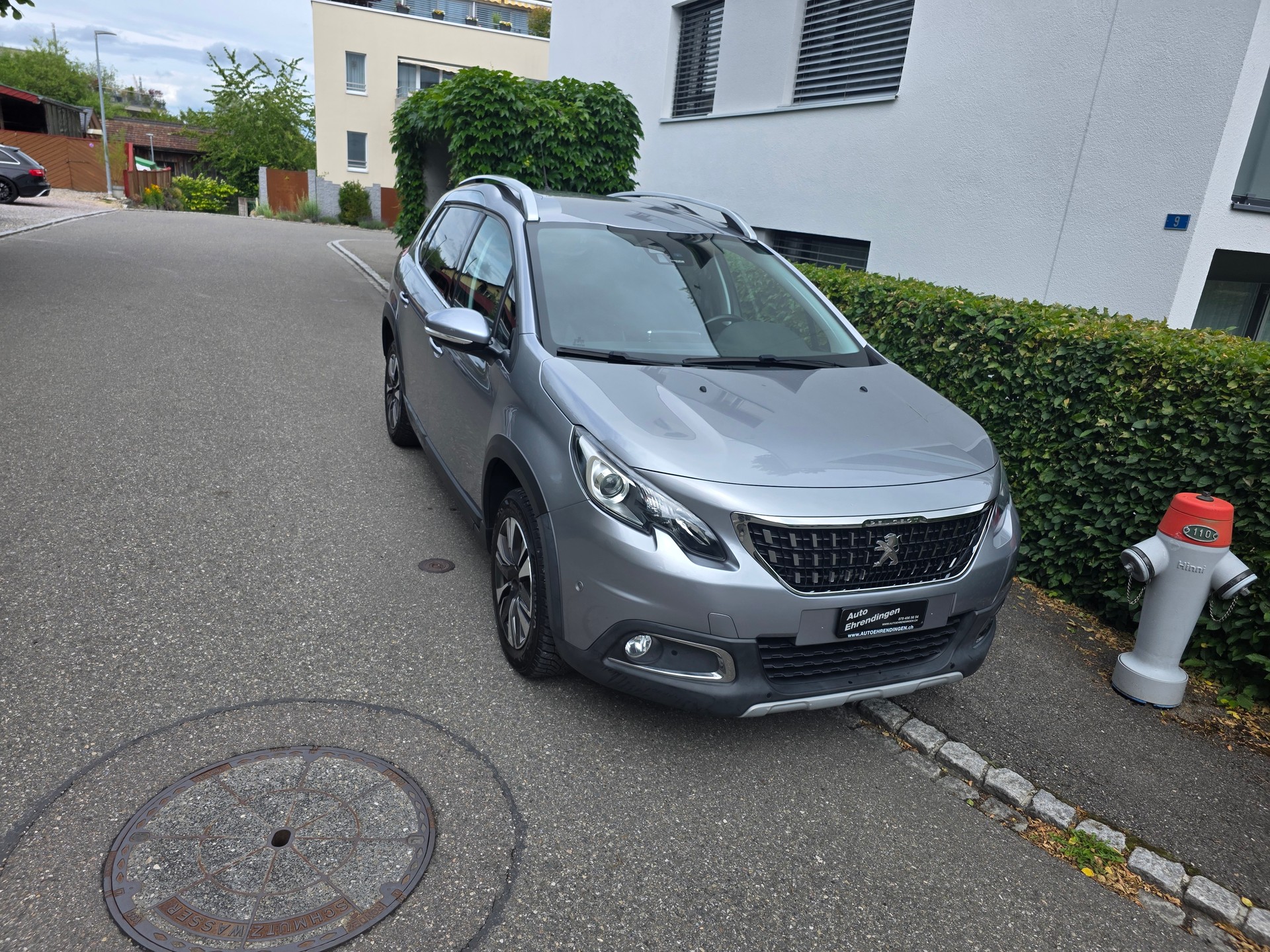 PEUGEOT 2008 1.2 PureTech Allure EAT6-image-1