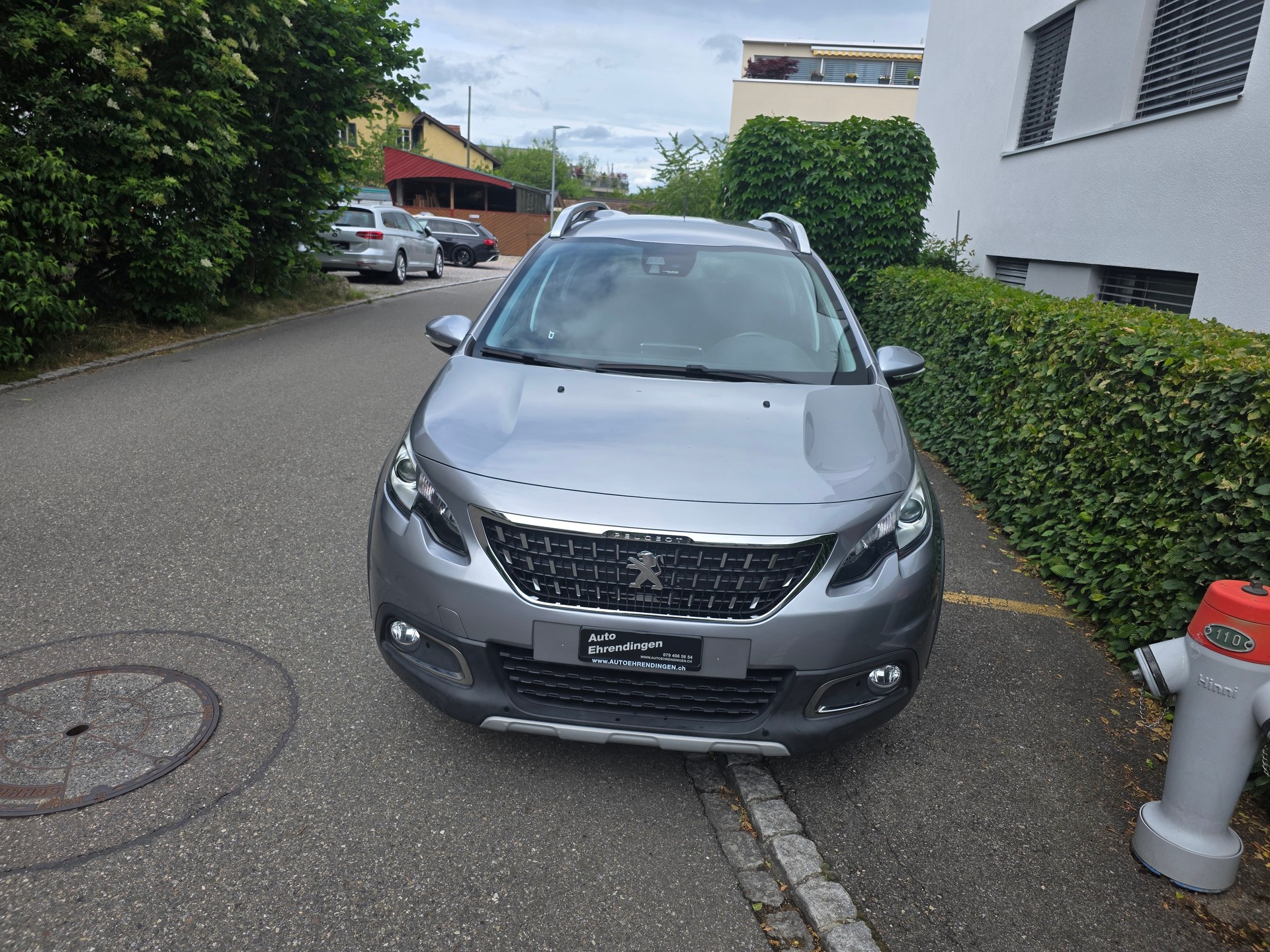 PEUGEOT 2008 1.2 PureTech Allure EAT6-image-0