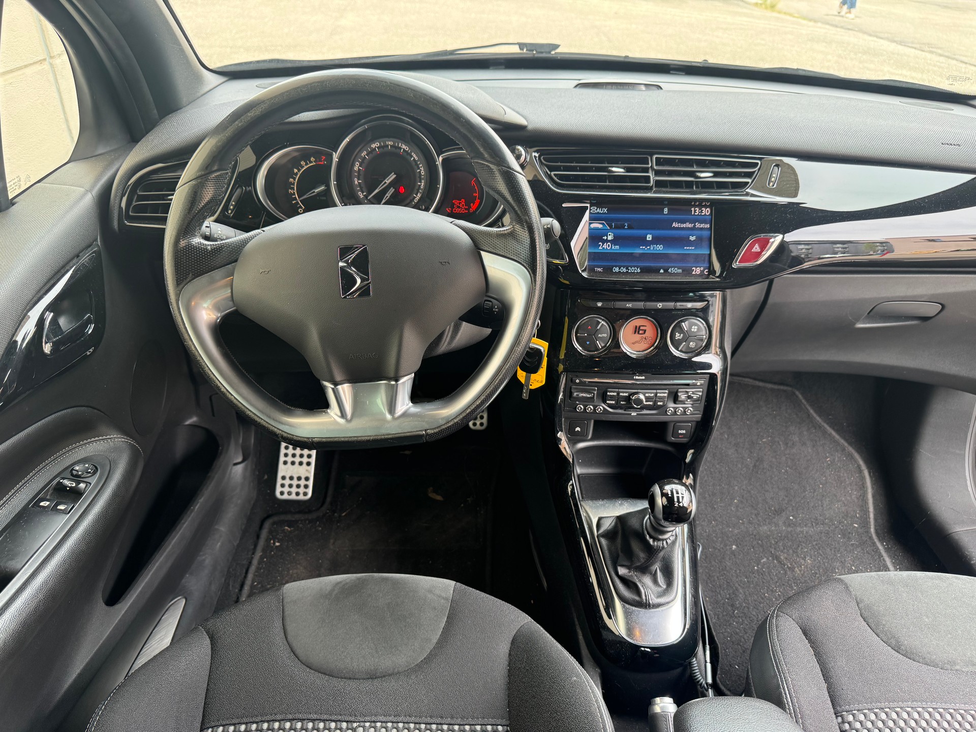 DS AUTOMOBILES DS3 1.6 THP Sport Chic-image-8