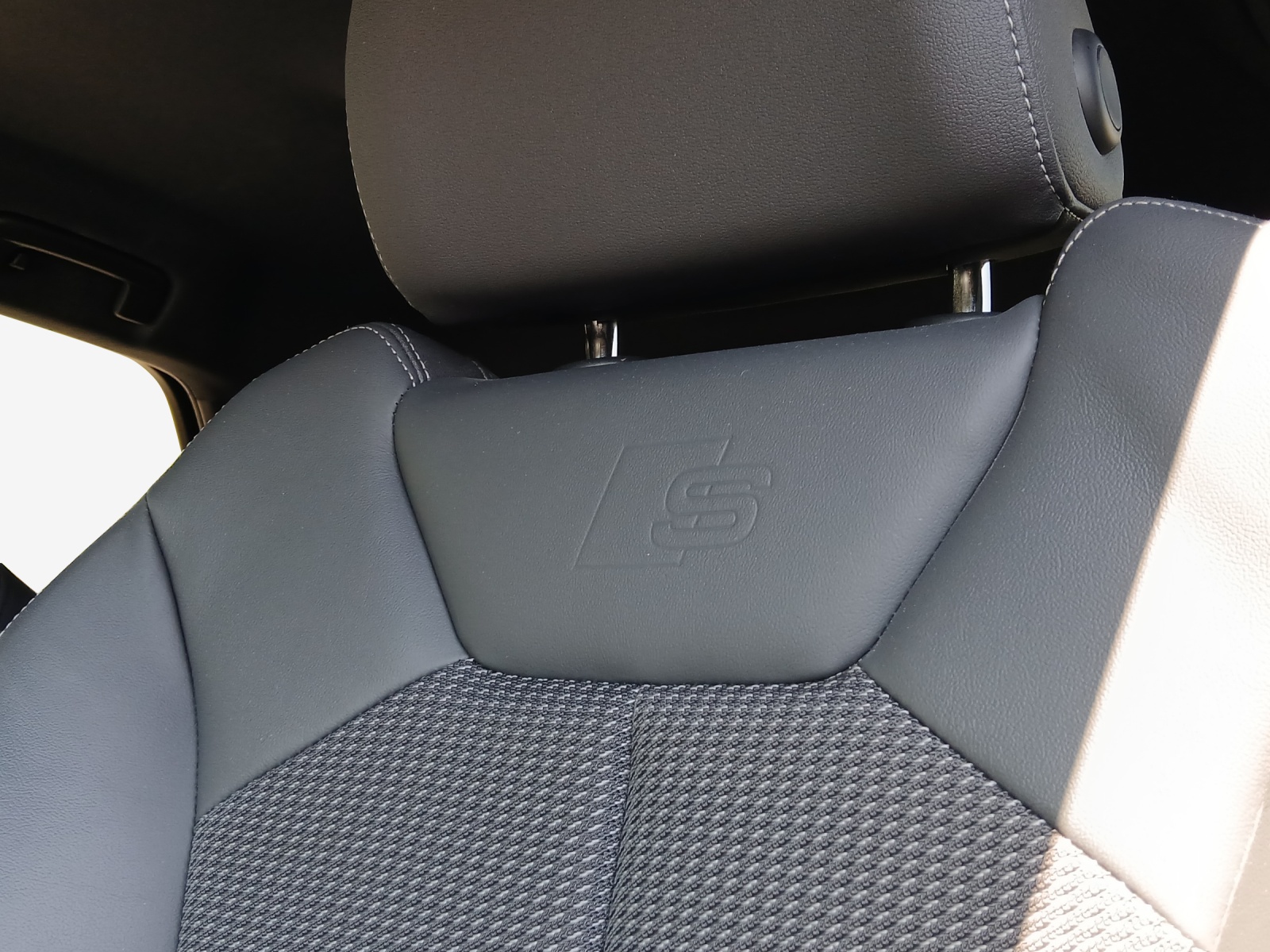 AUDI Q3 Sportback 35 TFSI S line Attraction S-tronic-image-14