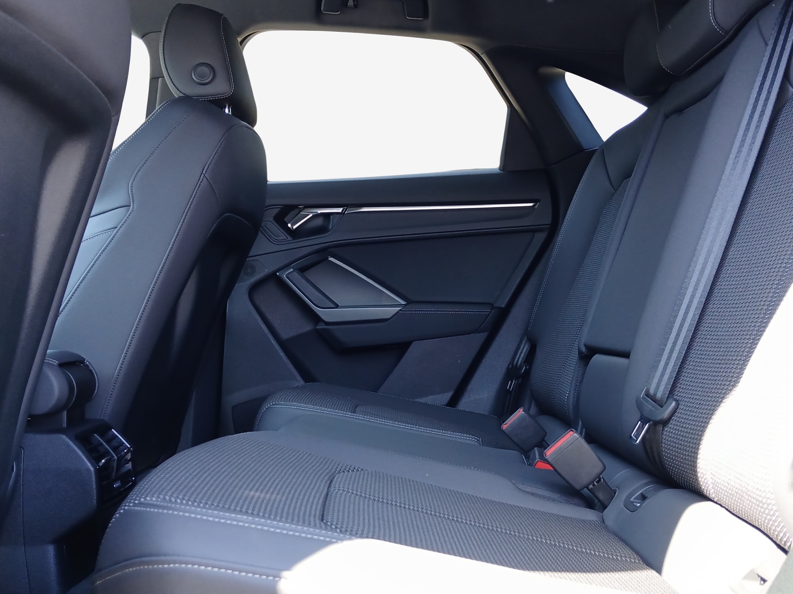 AUDI Q3 Sportback 35 TFSI S line Attraction S-tronic-image-11