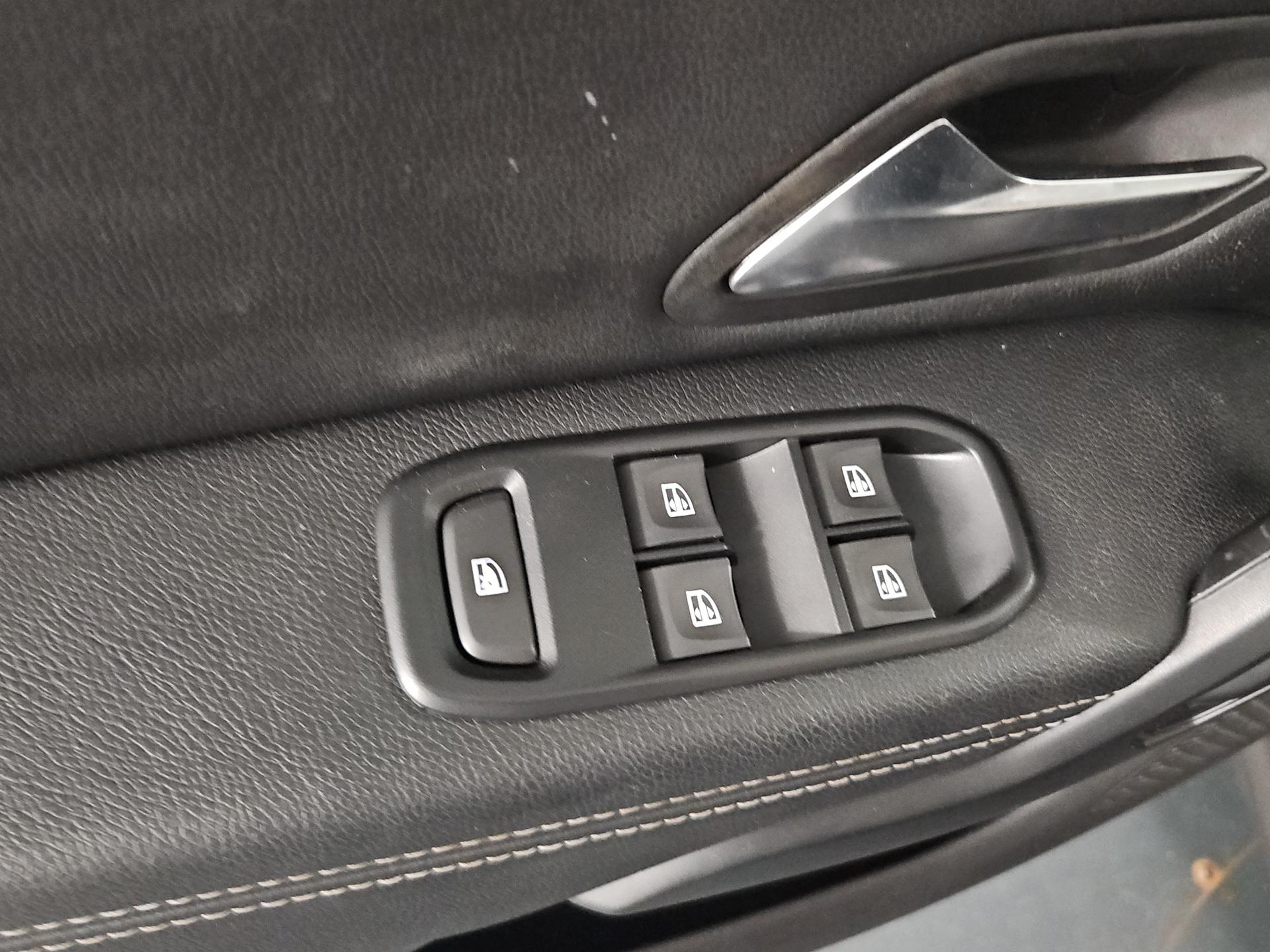 DACIA Duster TCe 150 Prestige EDC 4x2-image-18