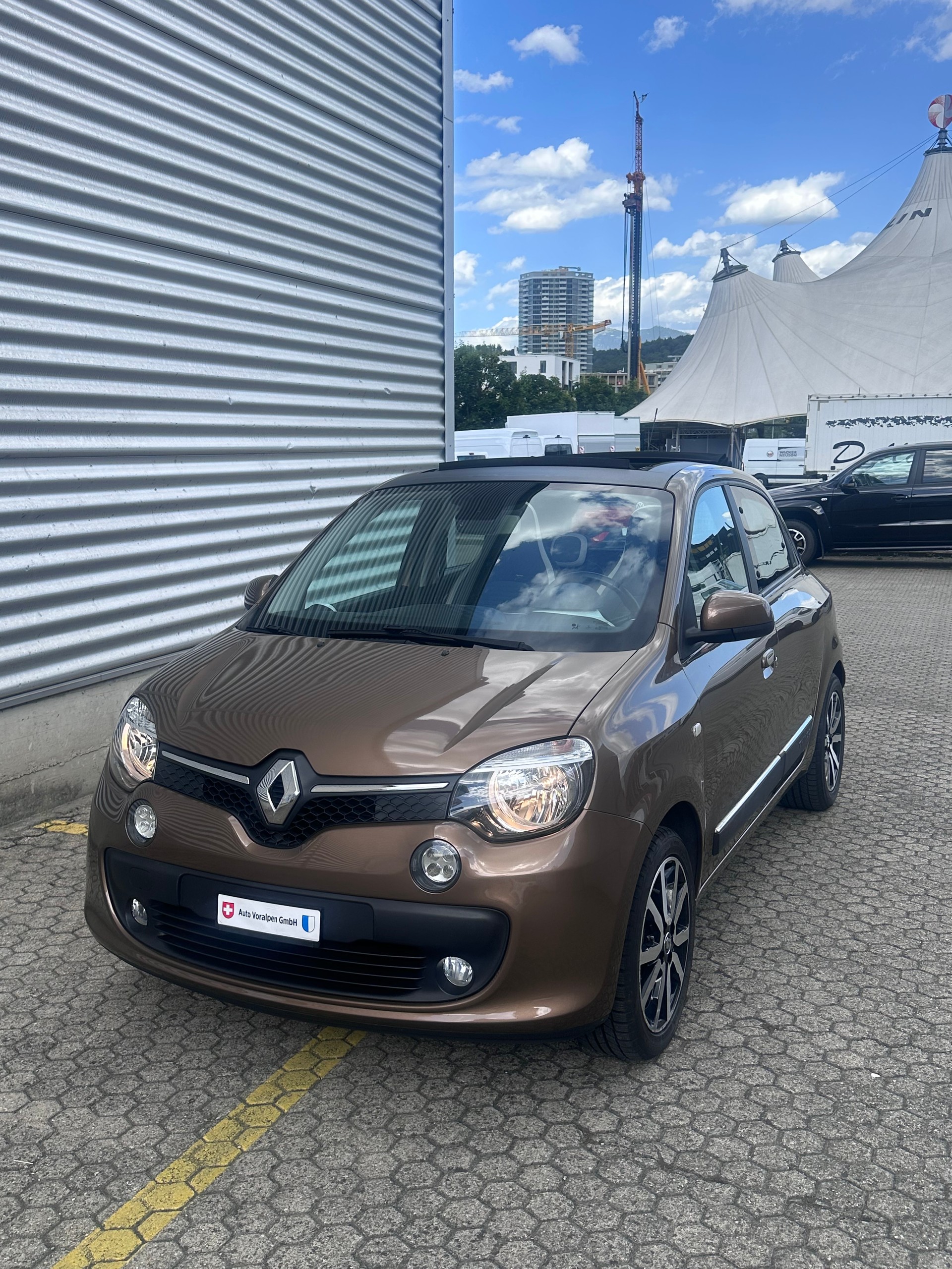 RENAULT Twingo 0.9 Zen Cabriolet-image-1
