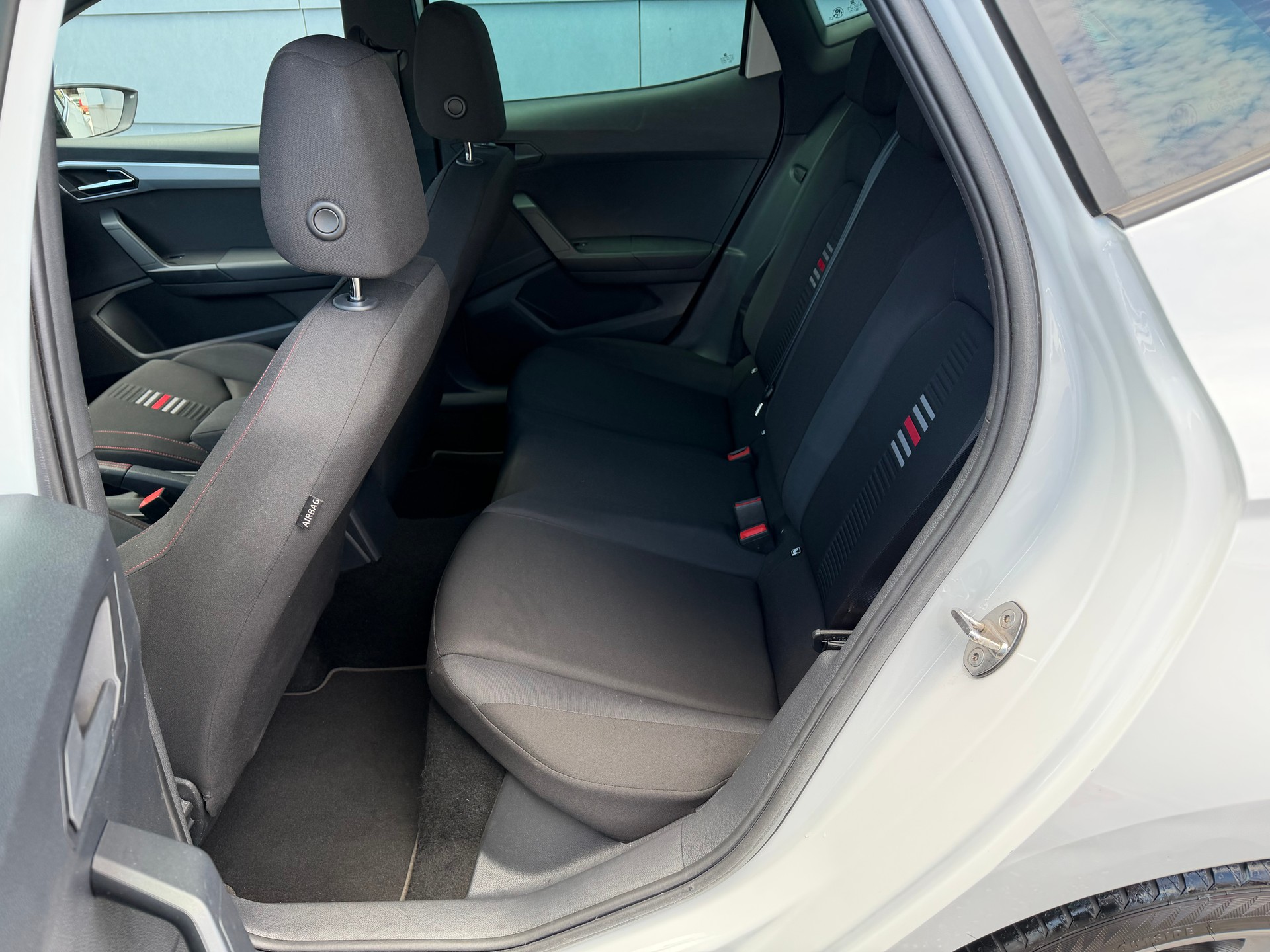 SEAT Ibiza 1.0 EcoTSI FR DSG-image-11