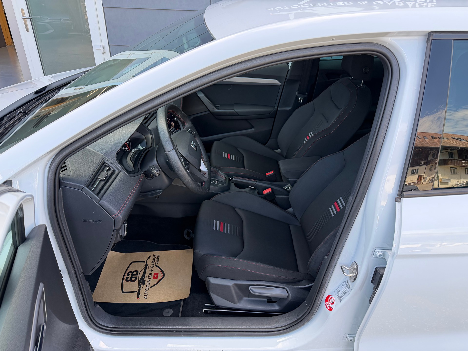 SEAT Ibiza 1.0 EcoTSI FR DSG-image-8
