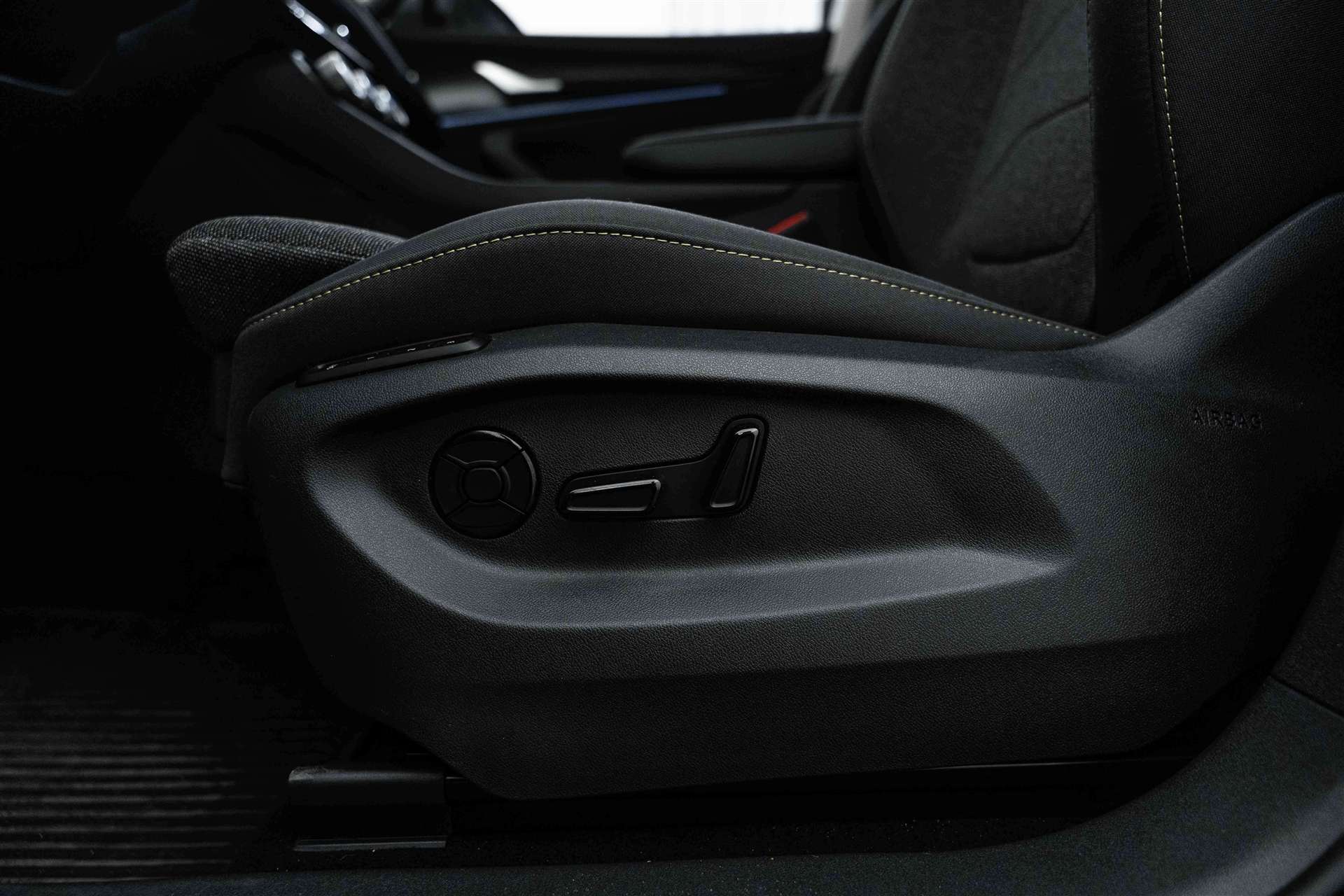 SKODA Kodiaq 2.0 TDI Selection DSG 4x4 7-Plätzer-image-15