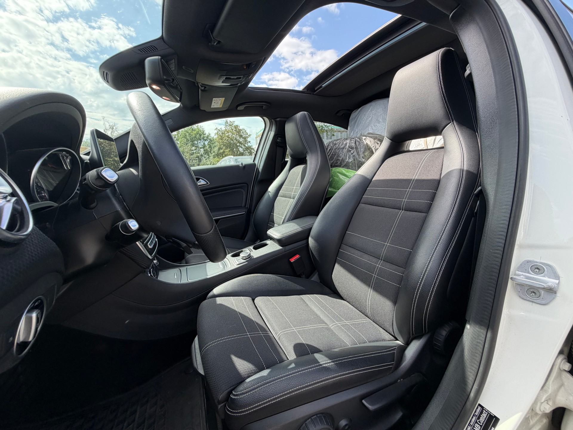 MERCEDES-BENZ A 200 CDI AMG Line 7G-DCT-image-8