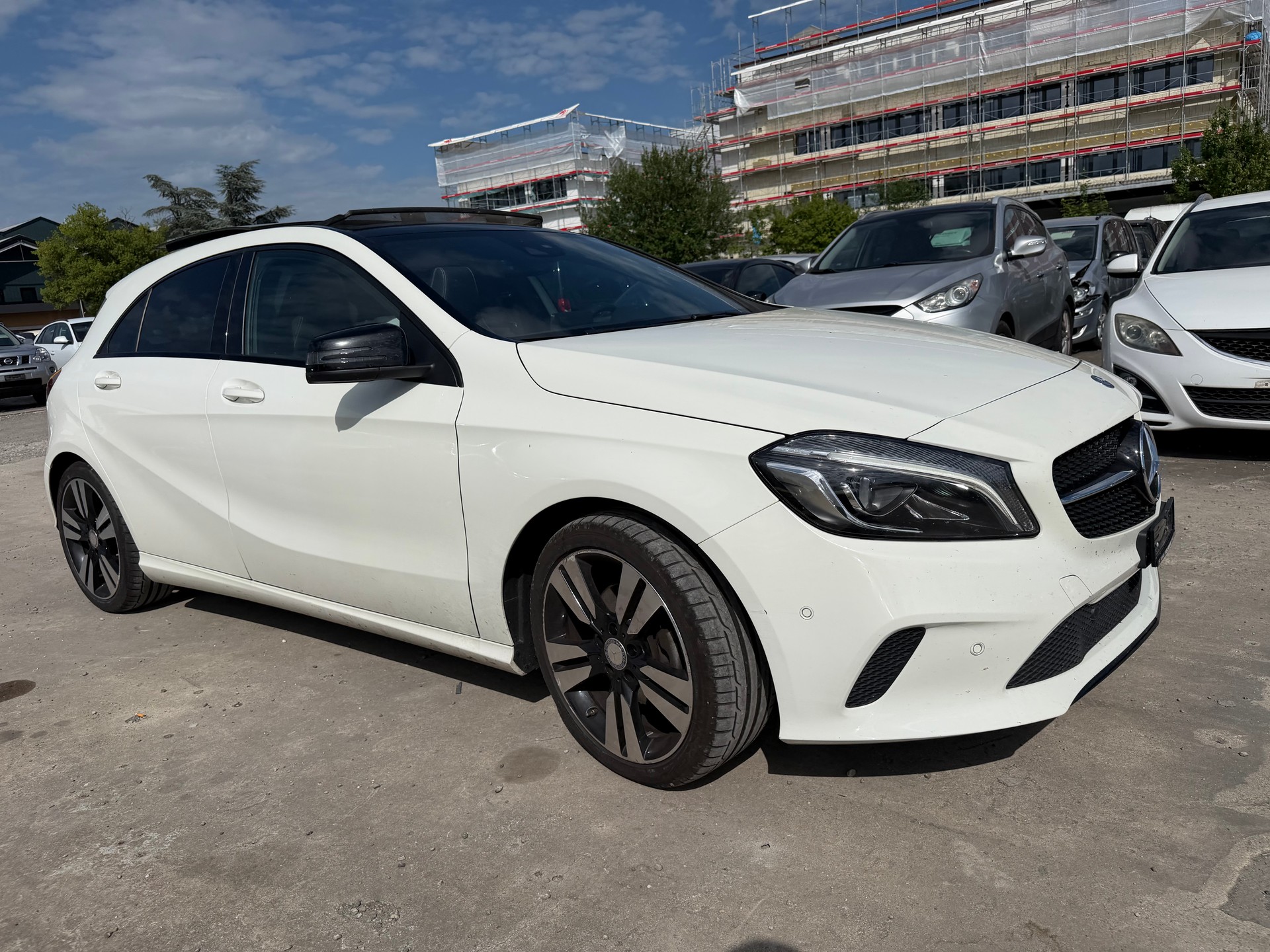 MERCEDES-BENZ A 200 CDI AMG Line 7G-DCT-image-2