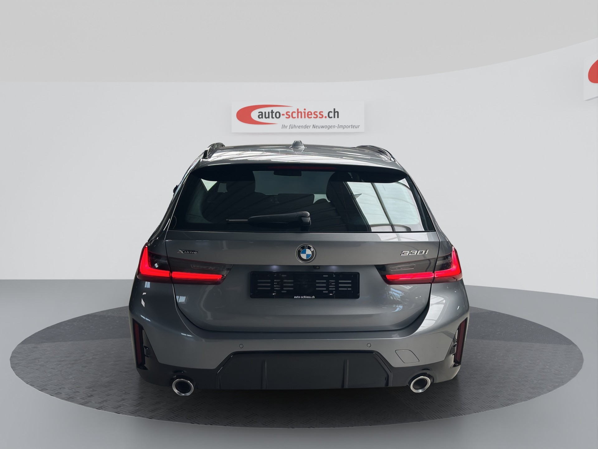 BMW 330i Touring xDrive Steptronic M Sport-image-3