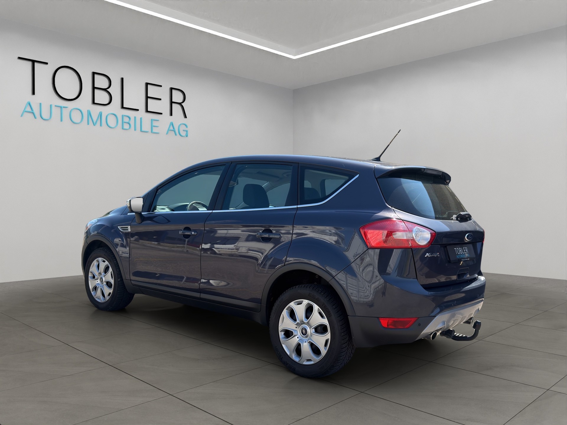 FORD Kuga 2.0 TDCi Carving 4WD-image-4