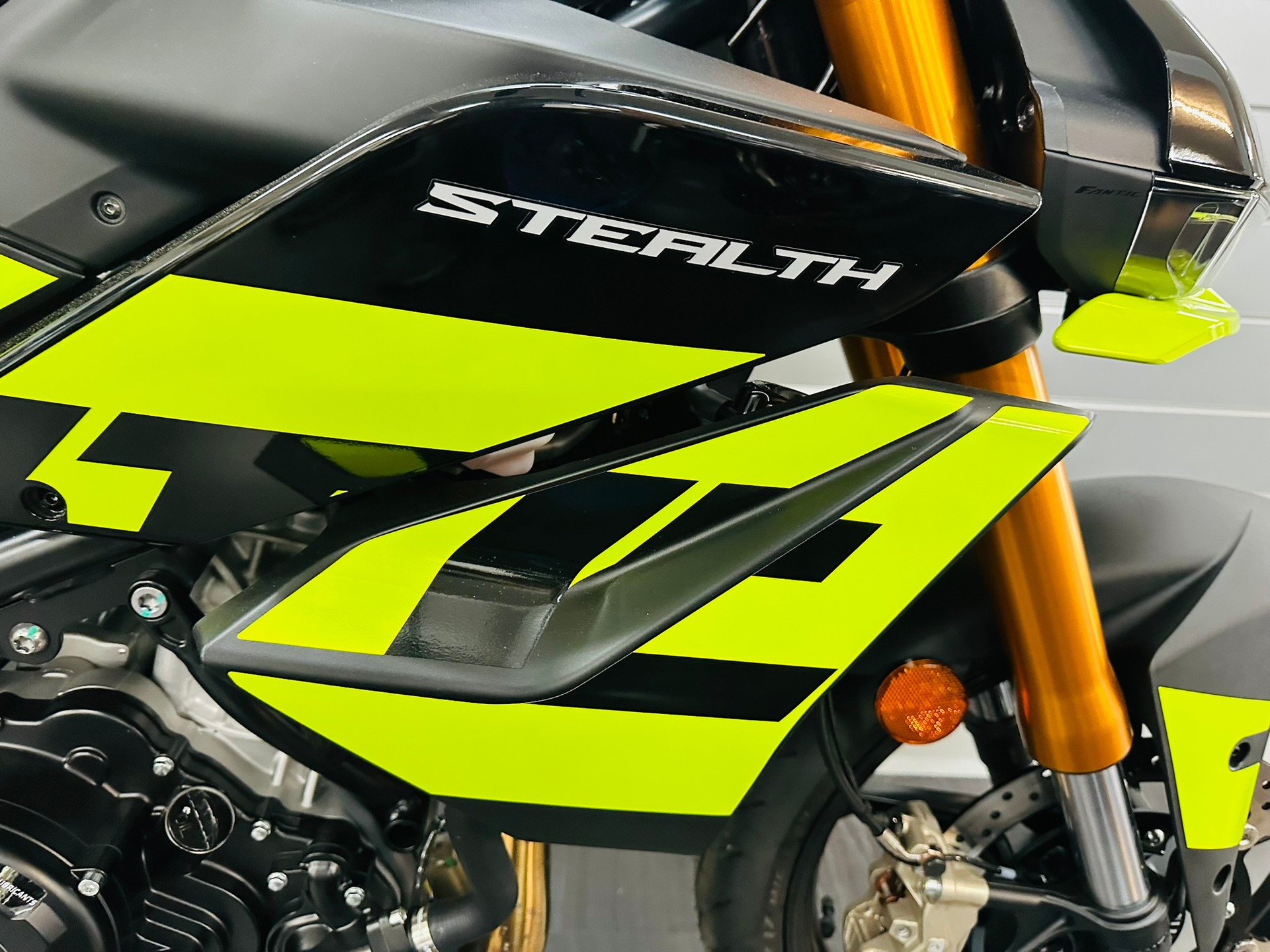 FANTIC STEALTH 500-showroom-element-1