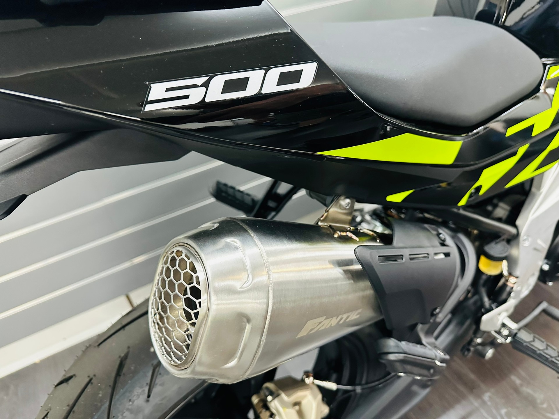 FANTIC STEALTH 500-showroom-element-3