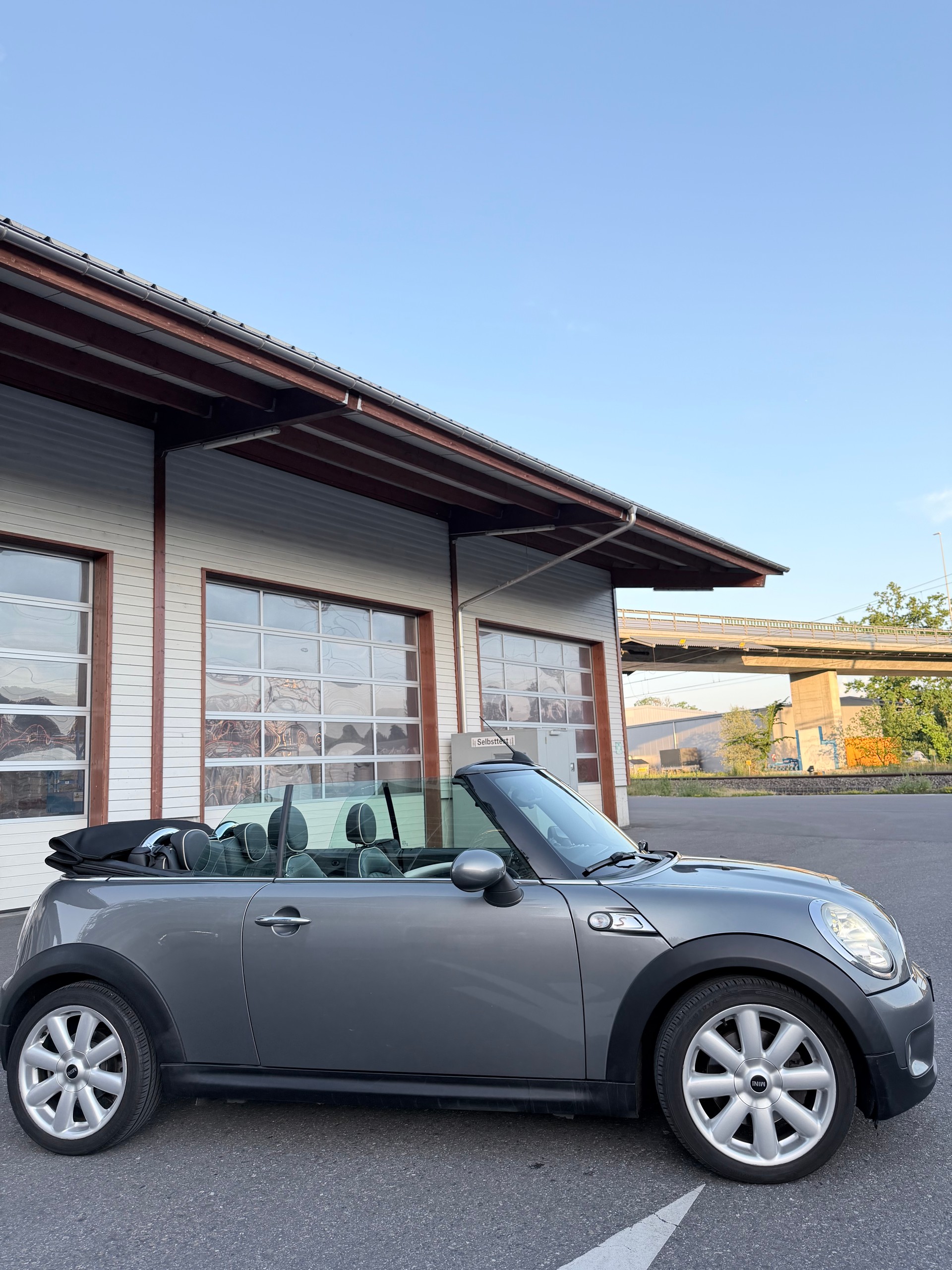 MINI 1.6i Cooper S-image-2