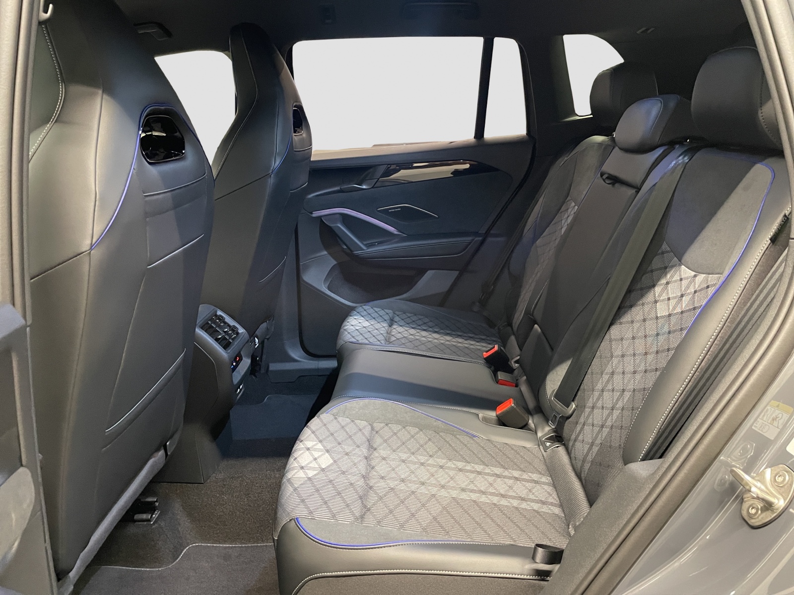 VW Tiguan 1.5 TSI evo2 eHybrid R-Line United DSG-image-12